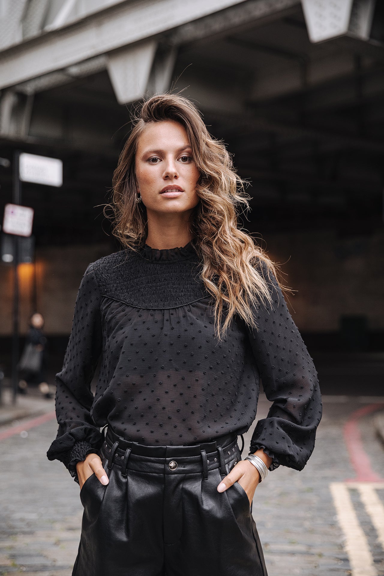   
            

Top manches longues Mujer Carena Plumetis black | Freeman T. Porter
          