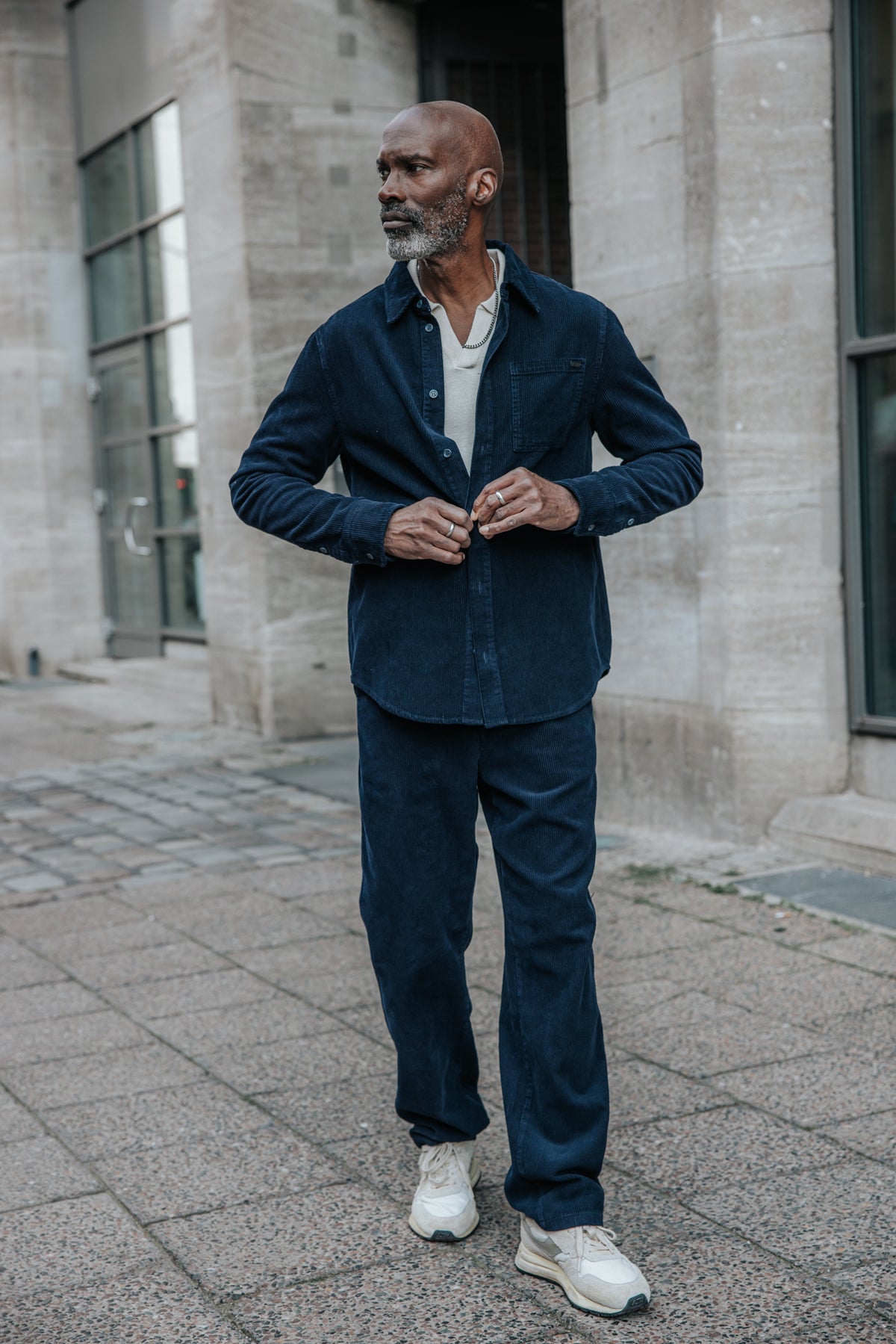
              

Chemise en velours Homme Paolo Corduroy dark sapphire | Freeman T. Porter
            