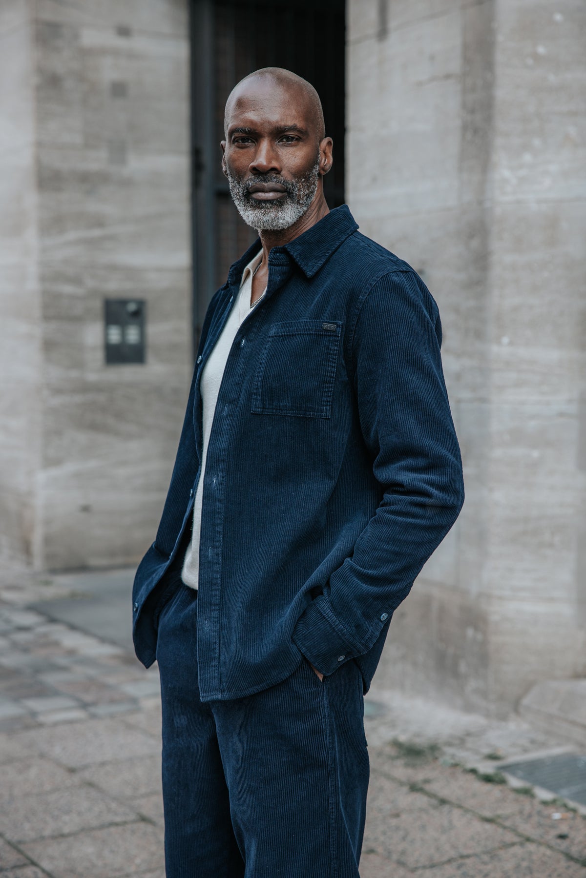 

Camisa de veludo Homem Paolo Corduroy dark sapphire | Freeman T. Porter