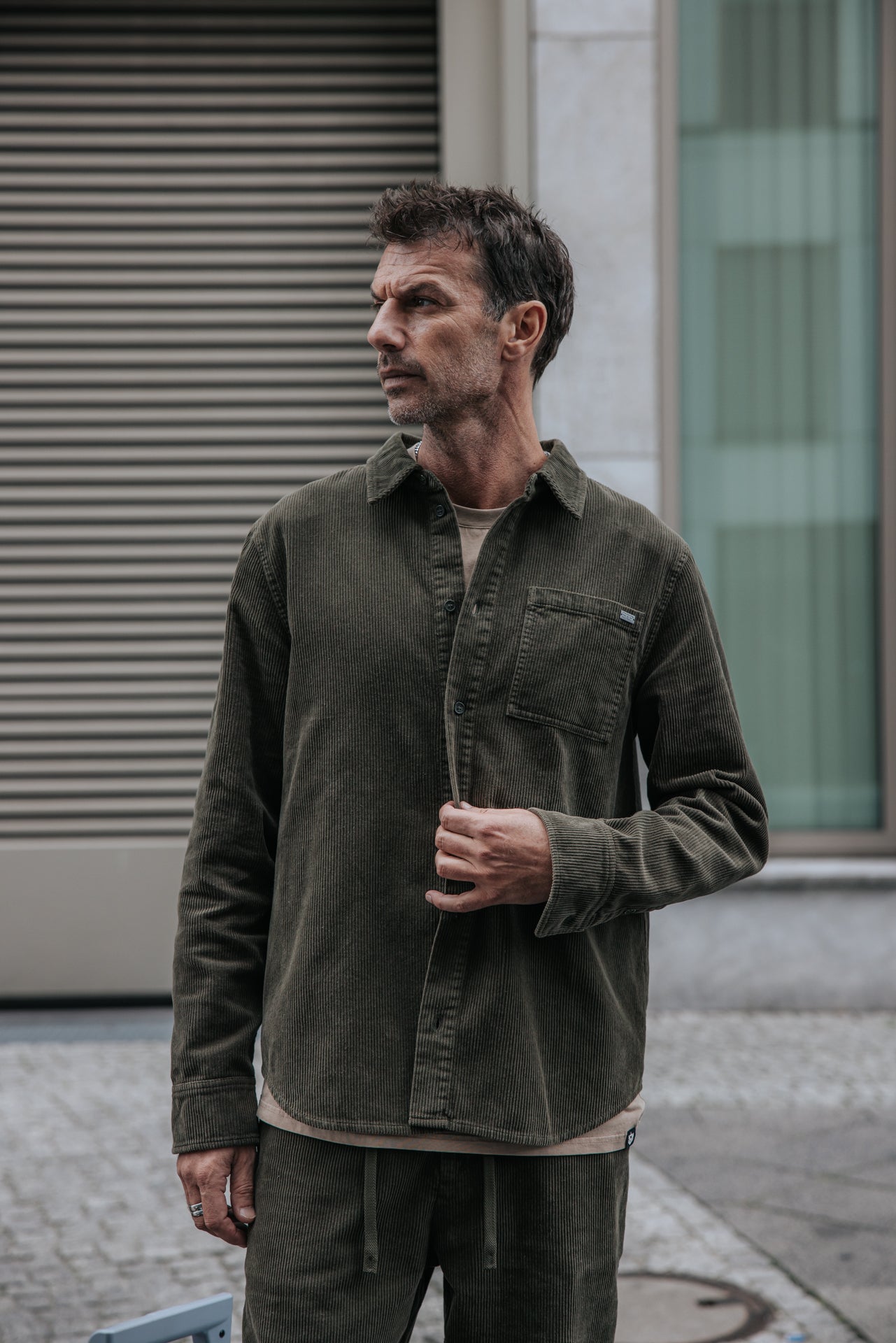 
              

Chemise en velours Homme Paolo Corduroy olive night | Freeman T. Porter
            