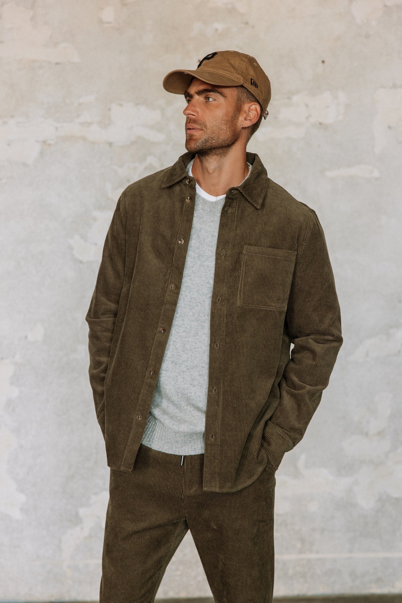 

Chemise en velours Men Paolo Corduroy olive night | Freeman T. Porter