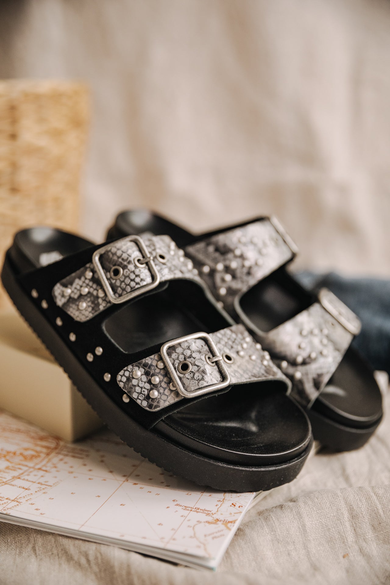   
            

Sandales Femme Conny Snake black | Freeman T. Porter
          