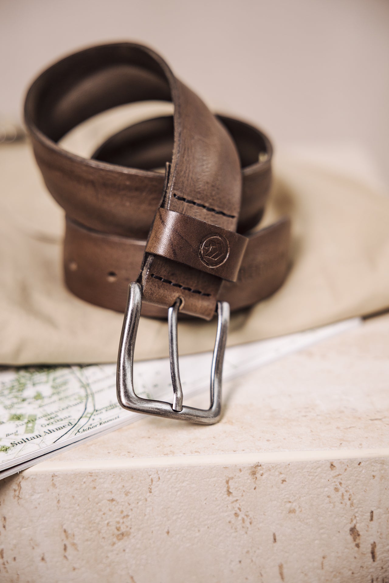   
            

Ledergürtel Mann Agust grey | Freeman T. Porter
          