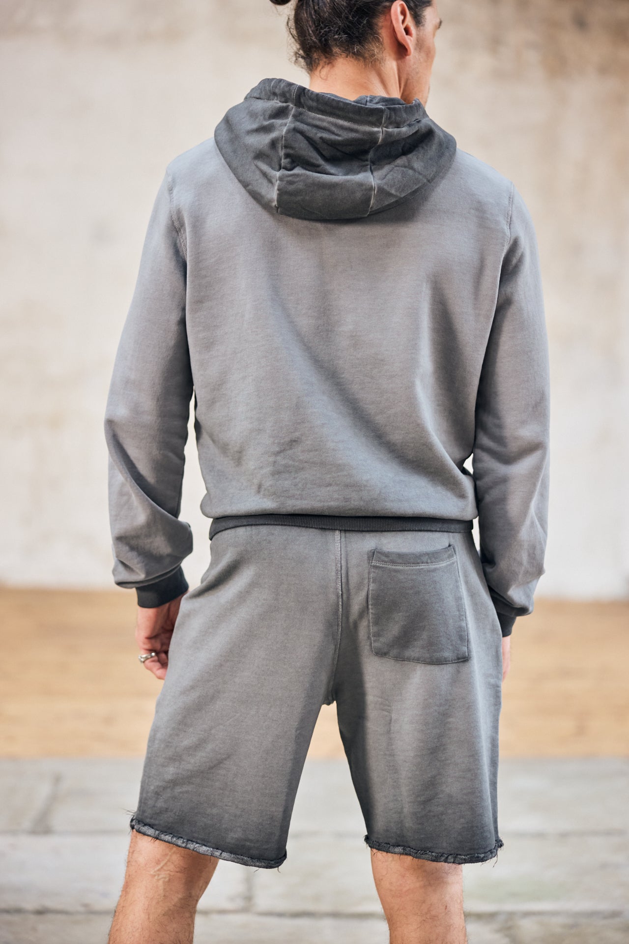 

Sweatshirt Mann Nohan Chillout anthra | Freeman T. Porter
