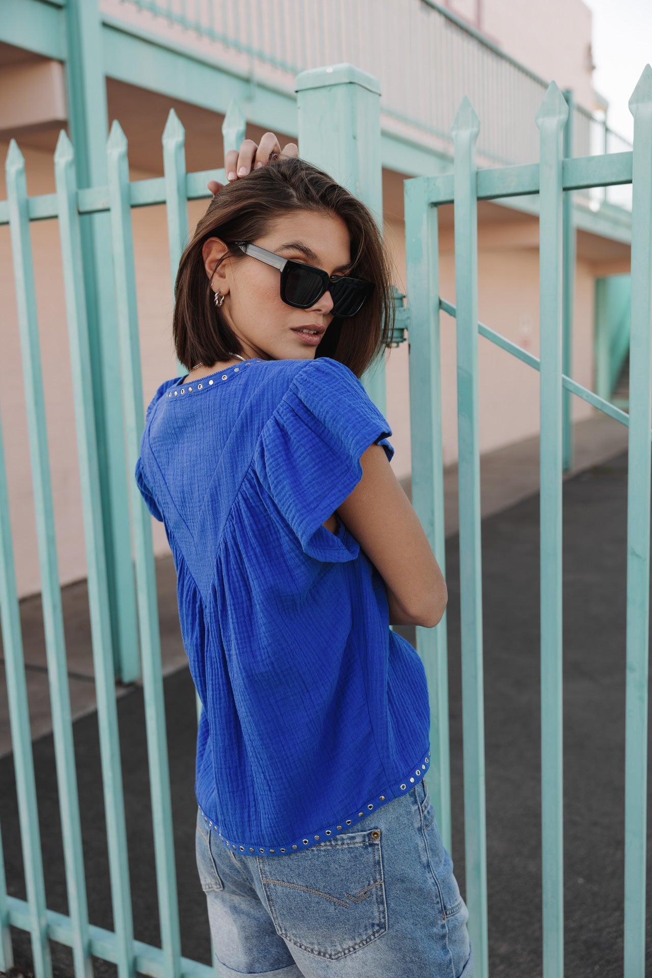 

Top holgado con detalle de tachuelas Mujer Tillie Plain Color dazzling blue | Freeman T. Porter