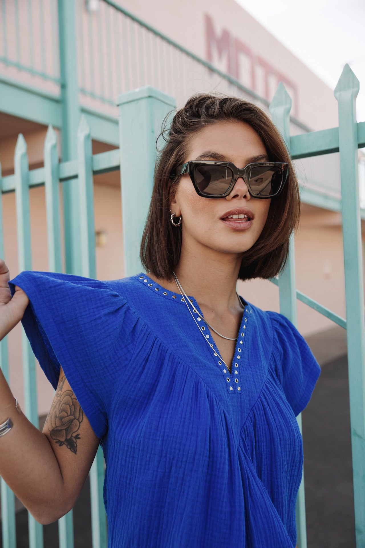 

Top holgado con detalle de tachuelas Mujer Tillie Plain Color dazzling blue | Freeman T. Porter