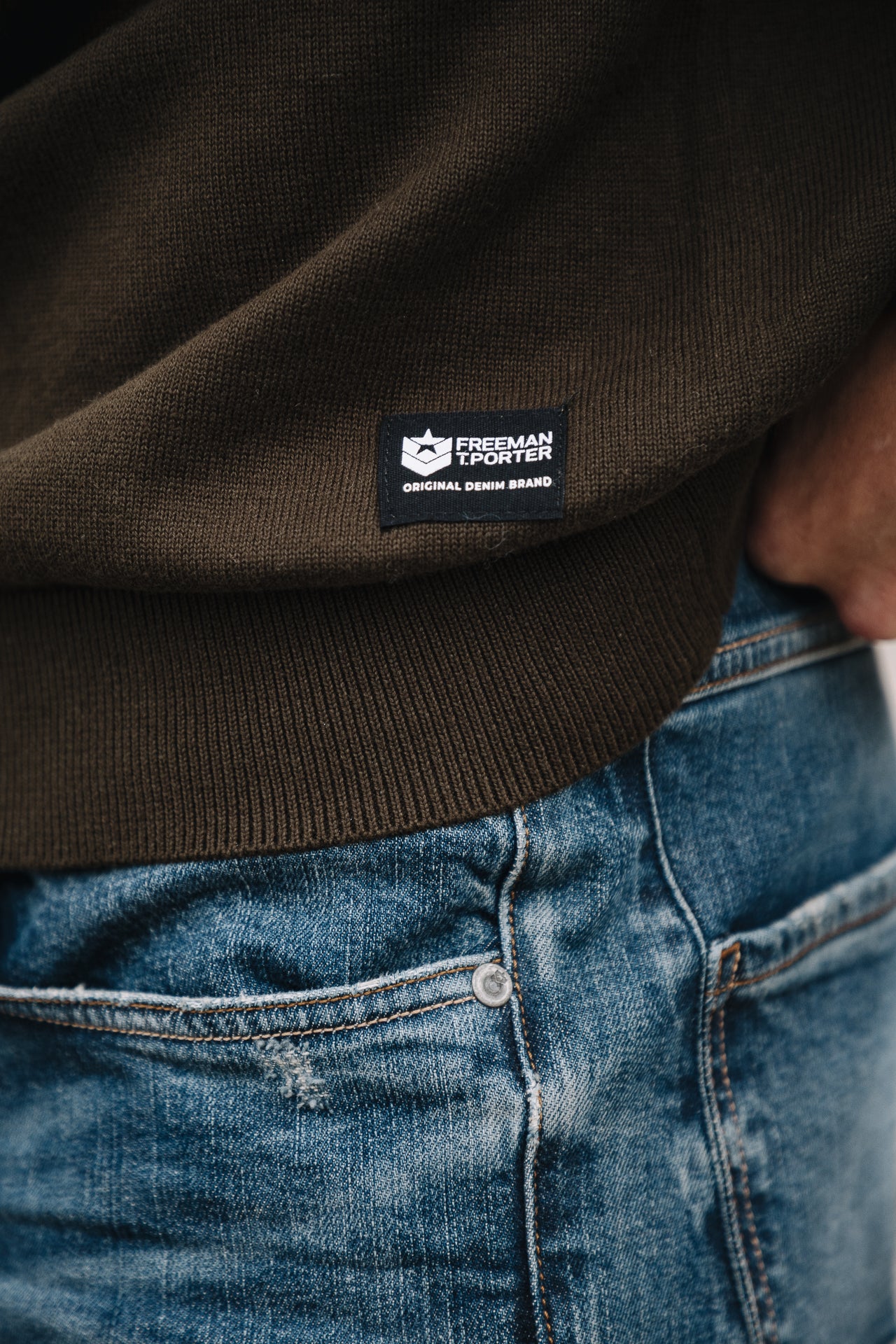 

Crew neck sweater Men Sonny Conwy olive night | Freeman T. Porter