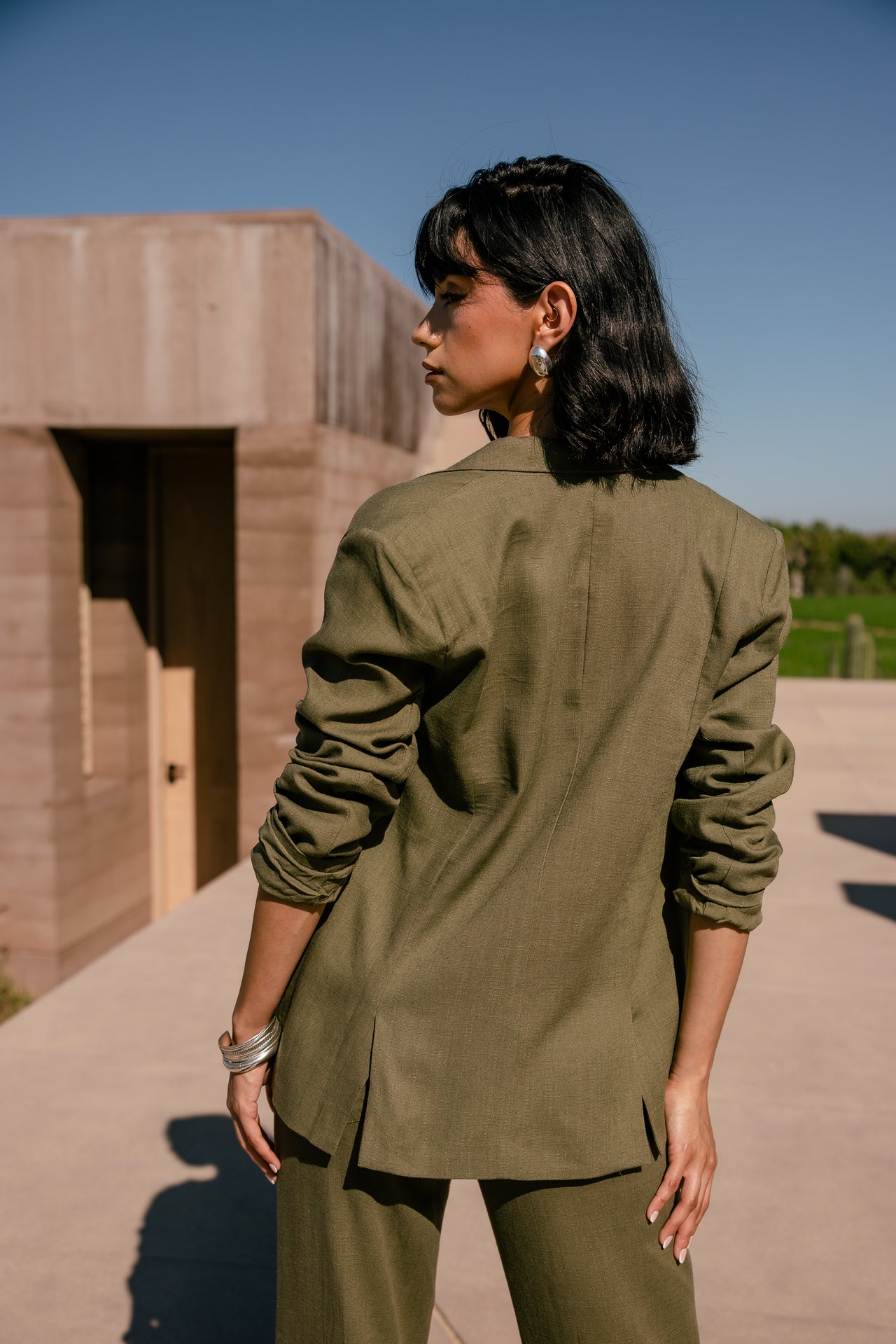 

Blazer large Femme Bernie Plain Linen martini olive | Freeman T. Porter