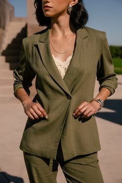 

Oversized Blazer Damen Bernie Plain Linen martini olive | Freeman T. Porter