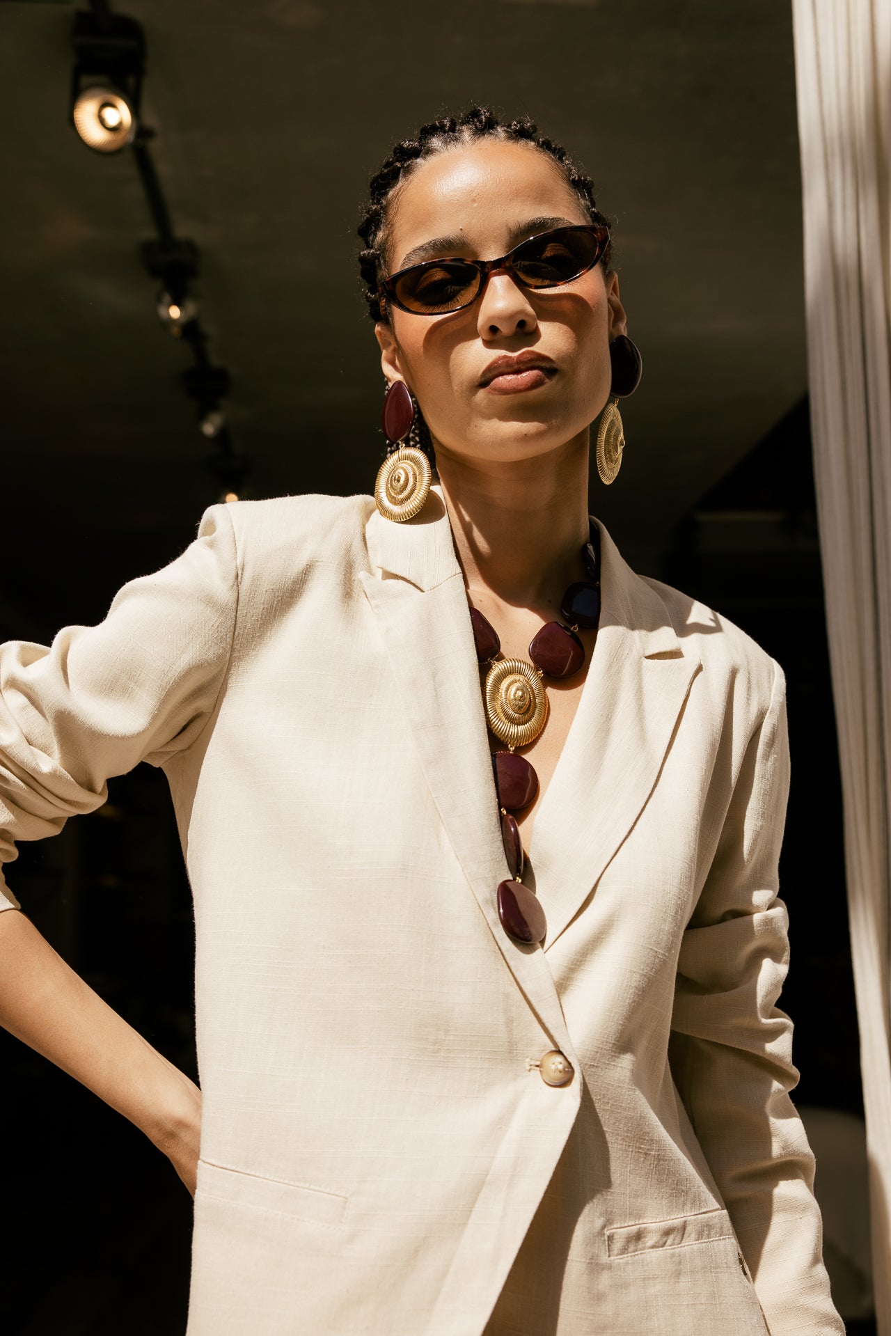 

Americana blazer oversize de lino Mujer Bernie Plain Linen macadamia | Freeman T. Porter