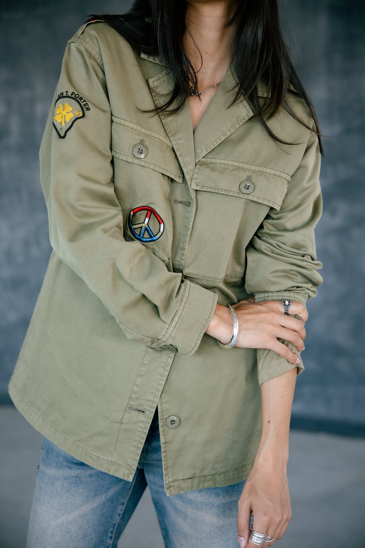 

Overshirt with patches Woman Venty Patches 2 light khaki | Freeman T. Porter