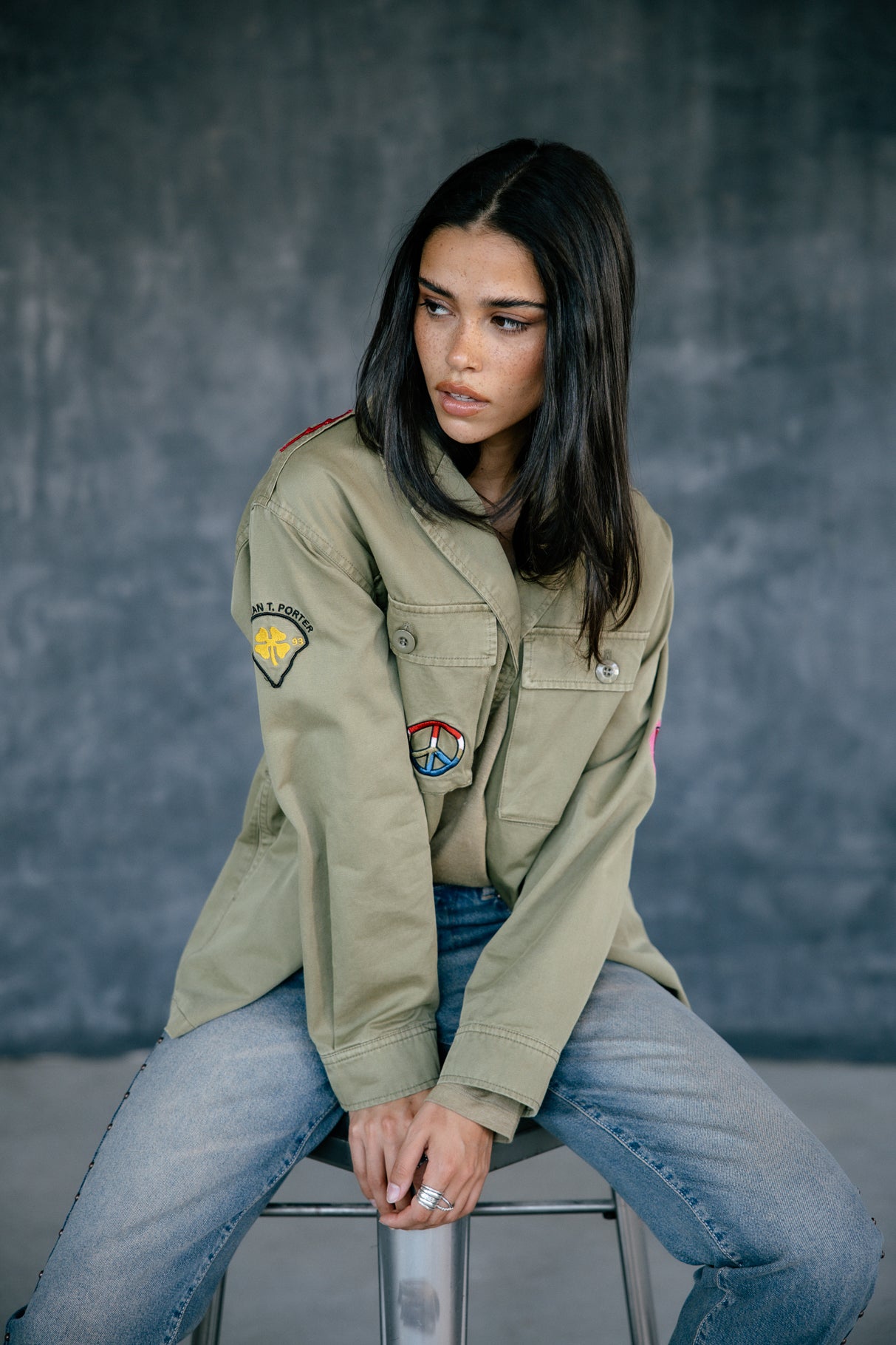 

Overshirt with patches Woman Venty Patches 2 light khaki | Freeman T. Porter