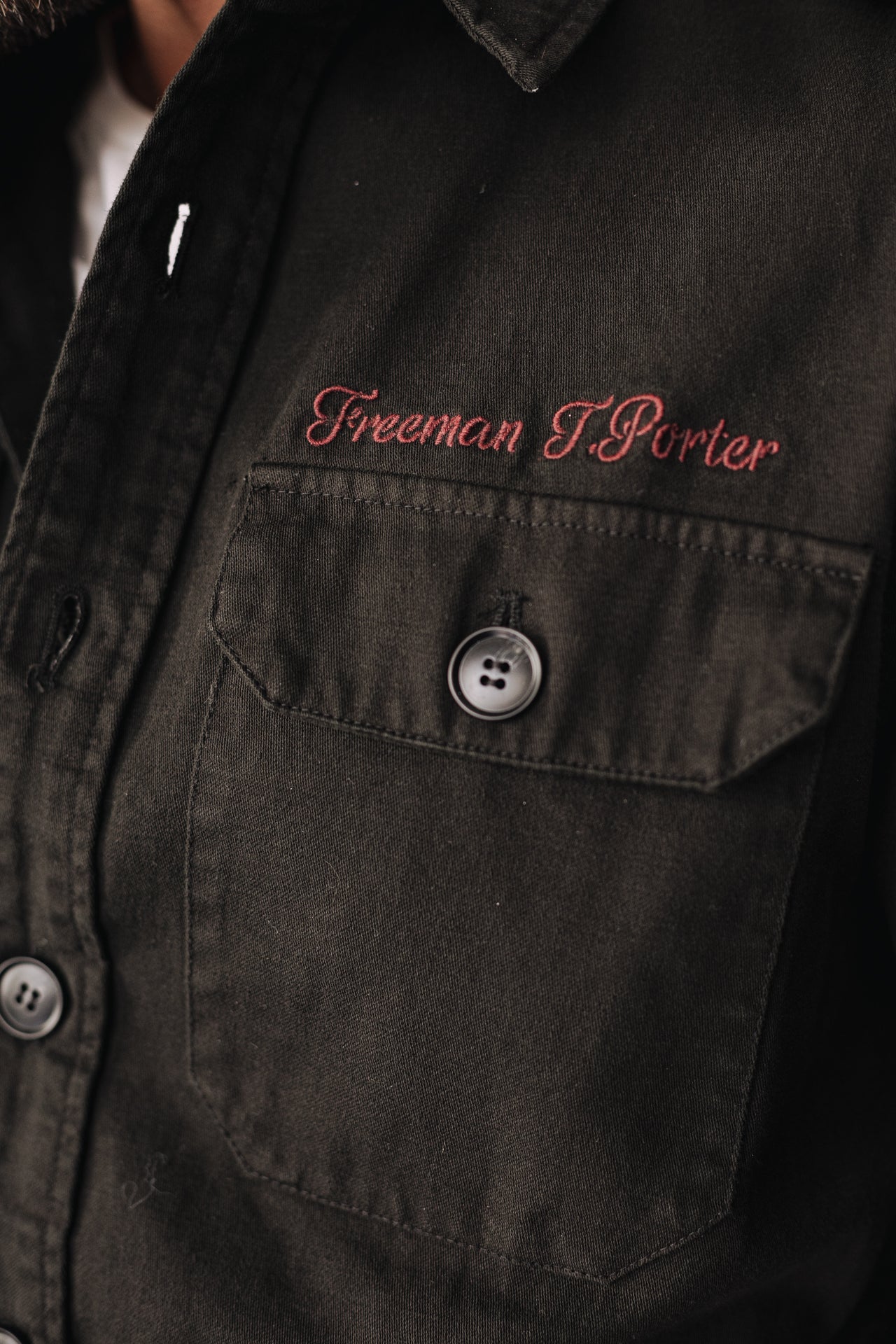 

Patch-Jacke Herren Raven Scrapper black | Freeman T. Porter