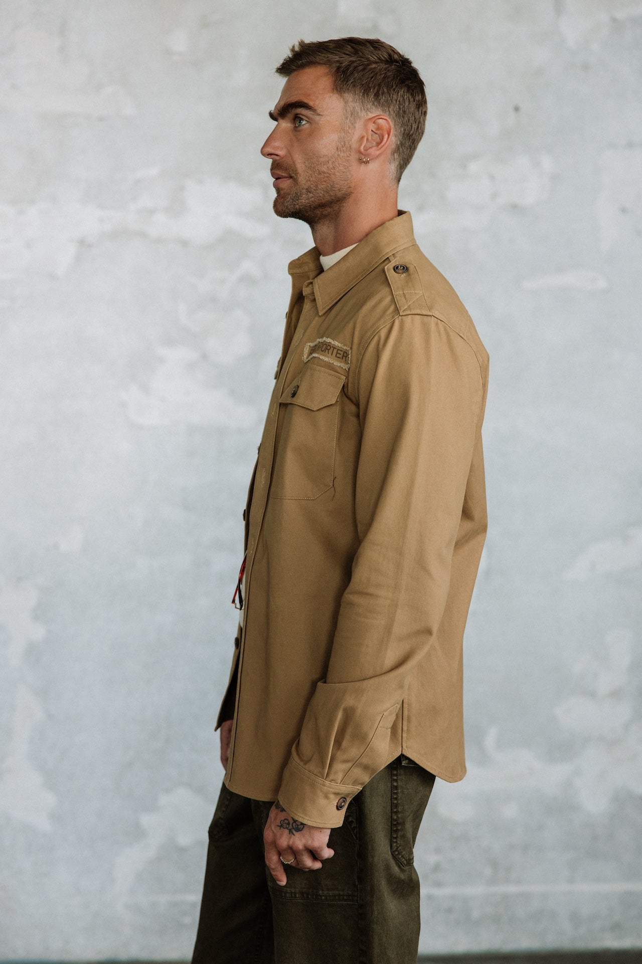 

Surchemise Homme Raven Scrapper camel | Freeman T. Porter