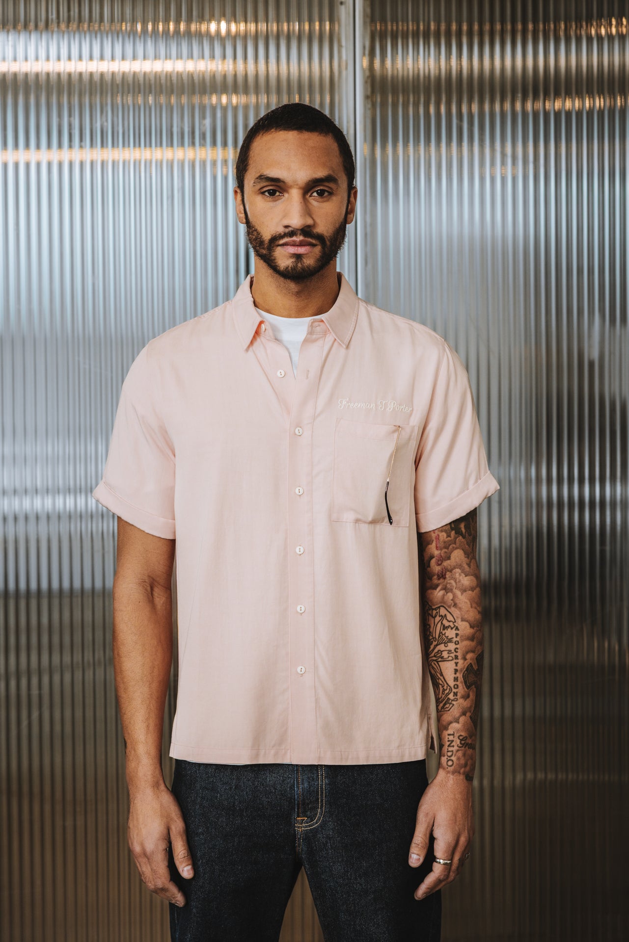 
              

Chemise brodée Homme Marco Miami light pink | Freeman T. Porter
            