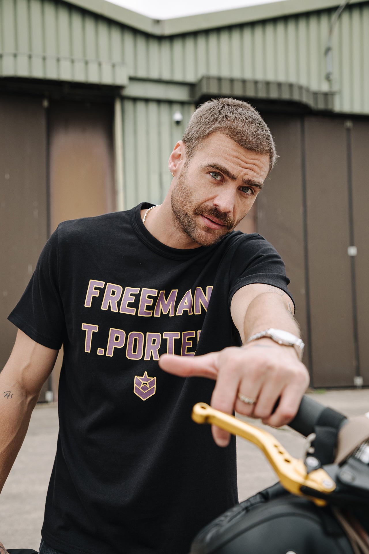 

T-shirt Homme Chuck Neon black | Freeman T. Porter