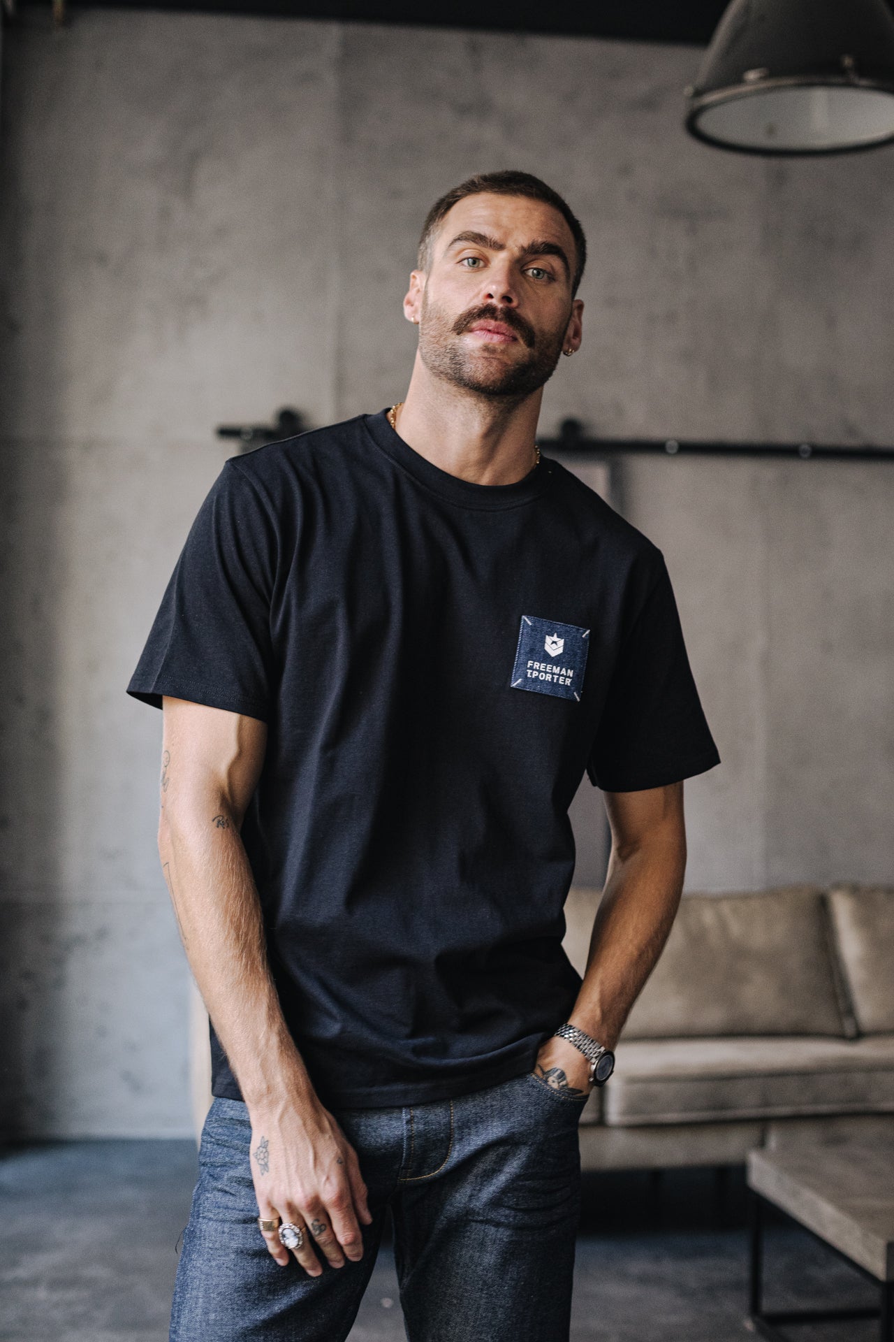 

T-shirt Homme Chuck Patch black | Freeman T. Porter