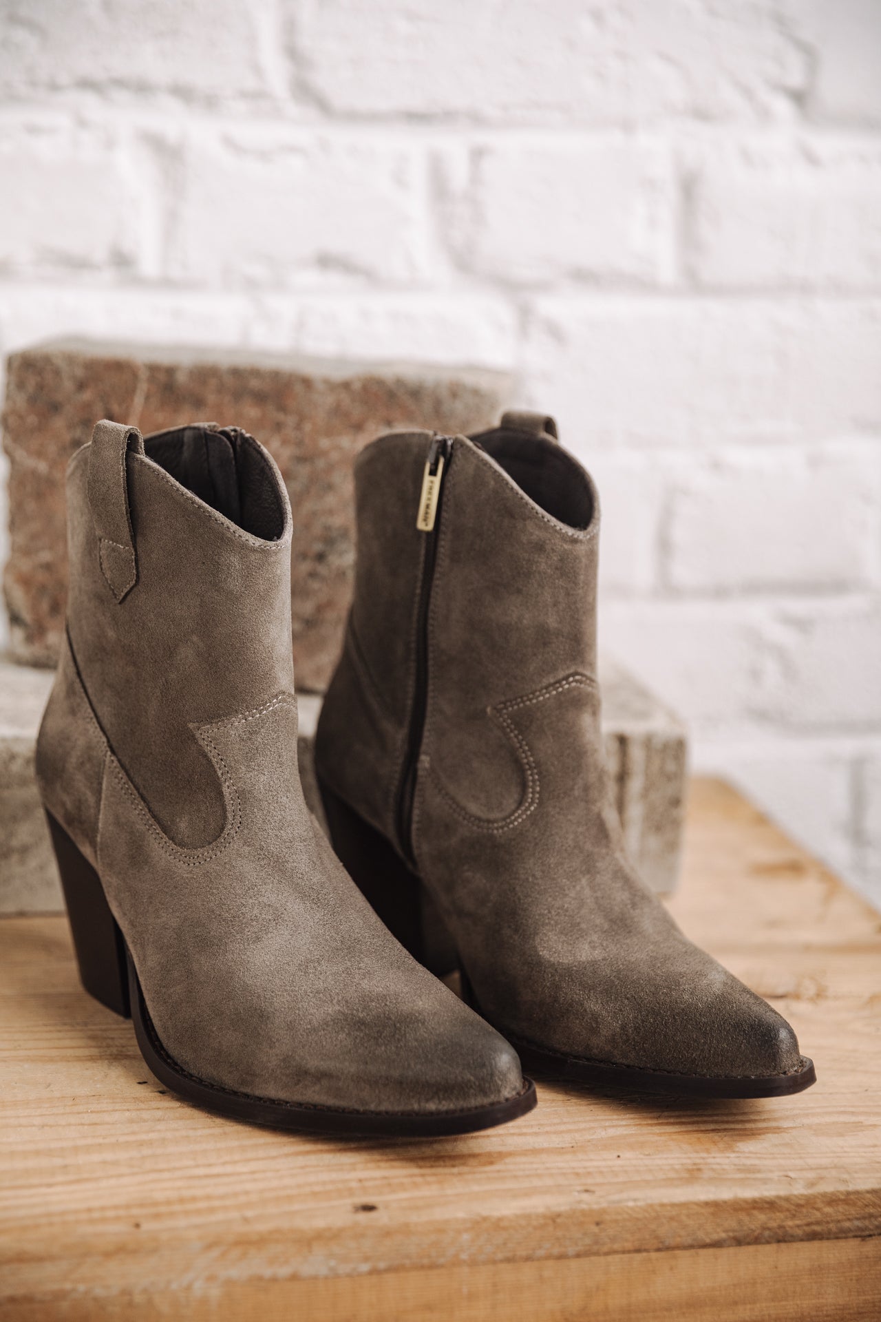 

Boots Woman Luana Suede caribou | Freeman T. Porter