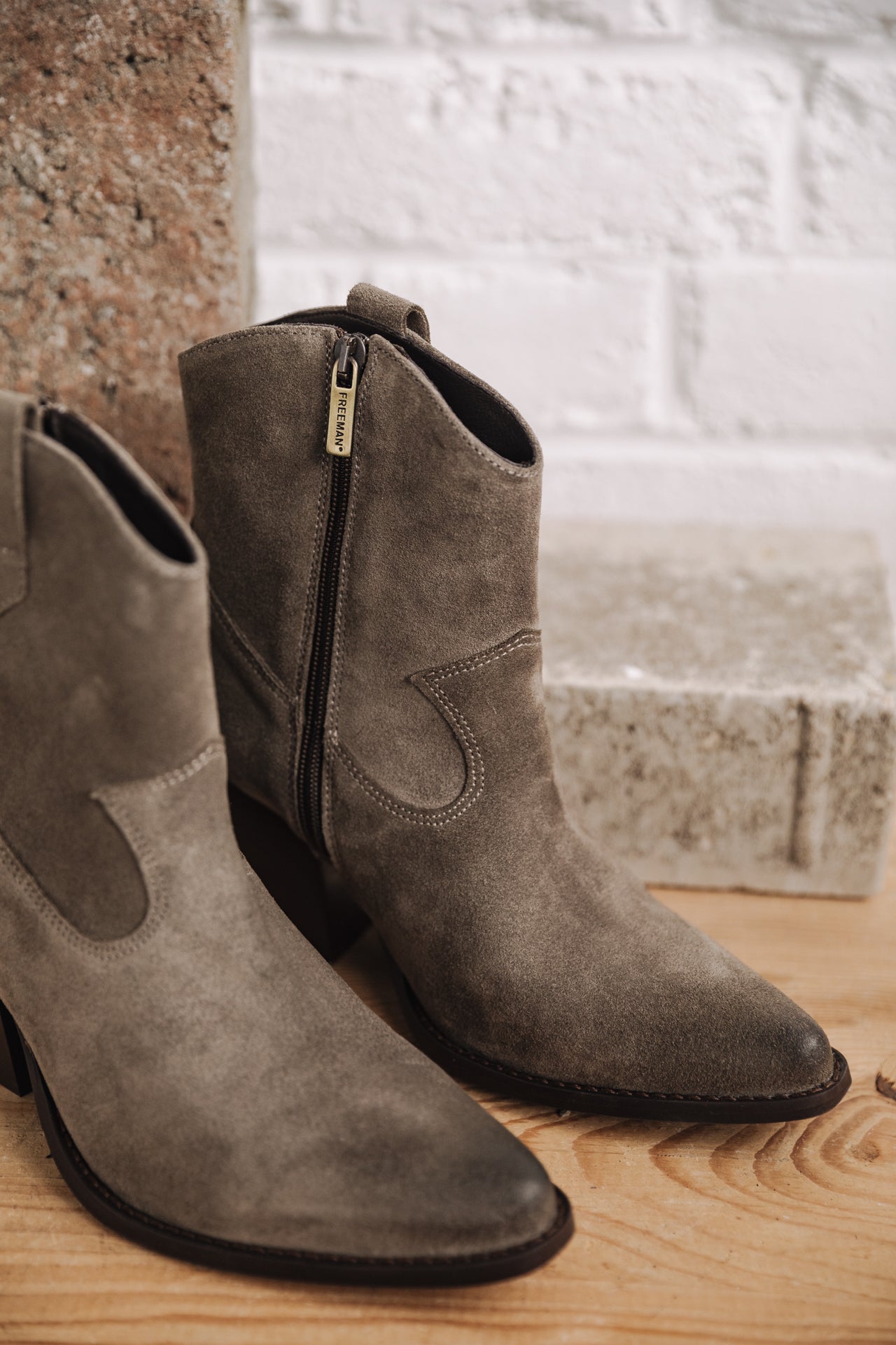 

Boots Woman Luana Suede caribou | Freeman T. Porter