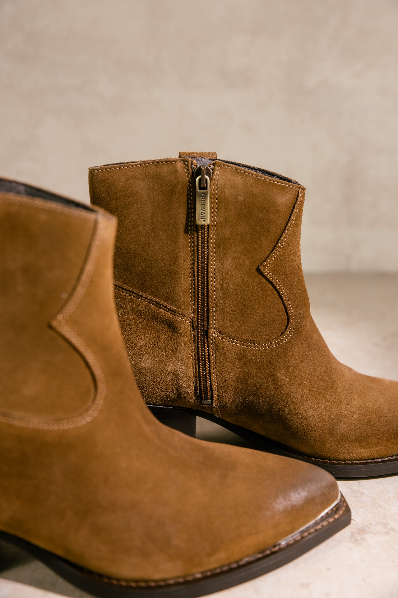 

Ankle boots Women Sixtin Suede tobacco brown | Freeman T. Porter