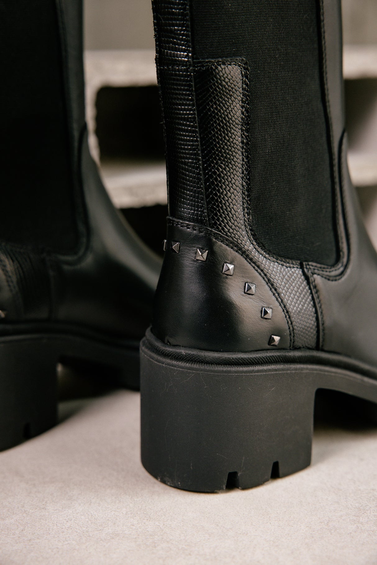
              

Boots Femme Violina black | Freeman T. Porter
            