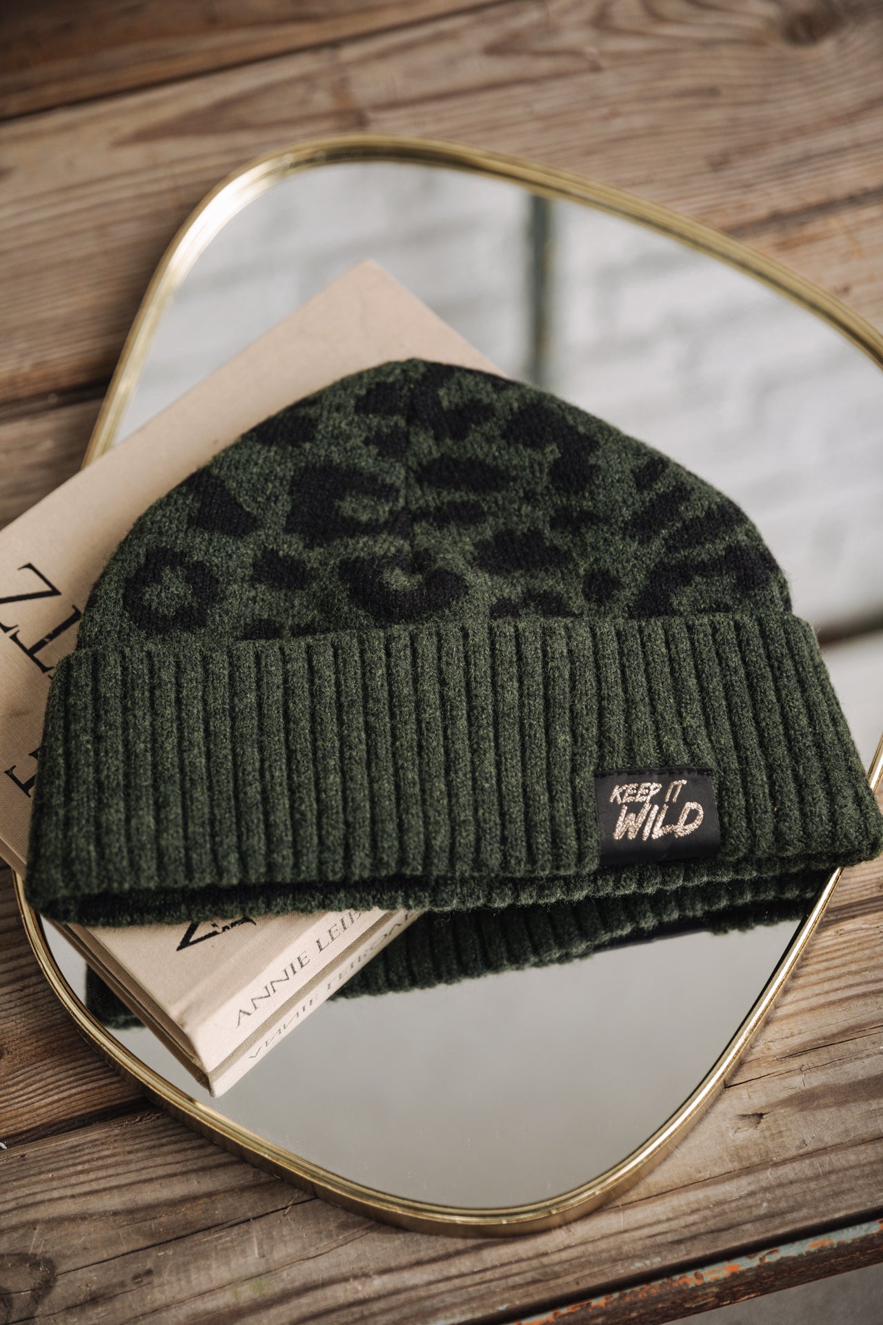   
            

Écharpe jacquard léopard Femme Wallice Roar rifle green | Freeman T. Porter
          