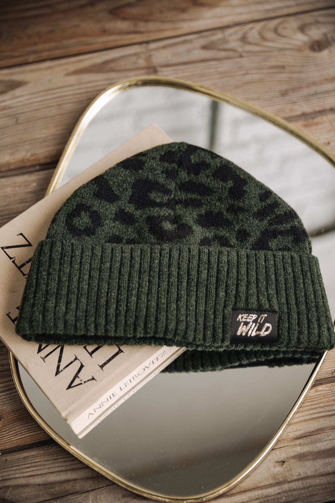 

Écharpe jacquard léopard Femme Wallice Roar rifle green | Freeman T. Porter