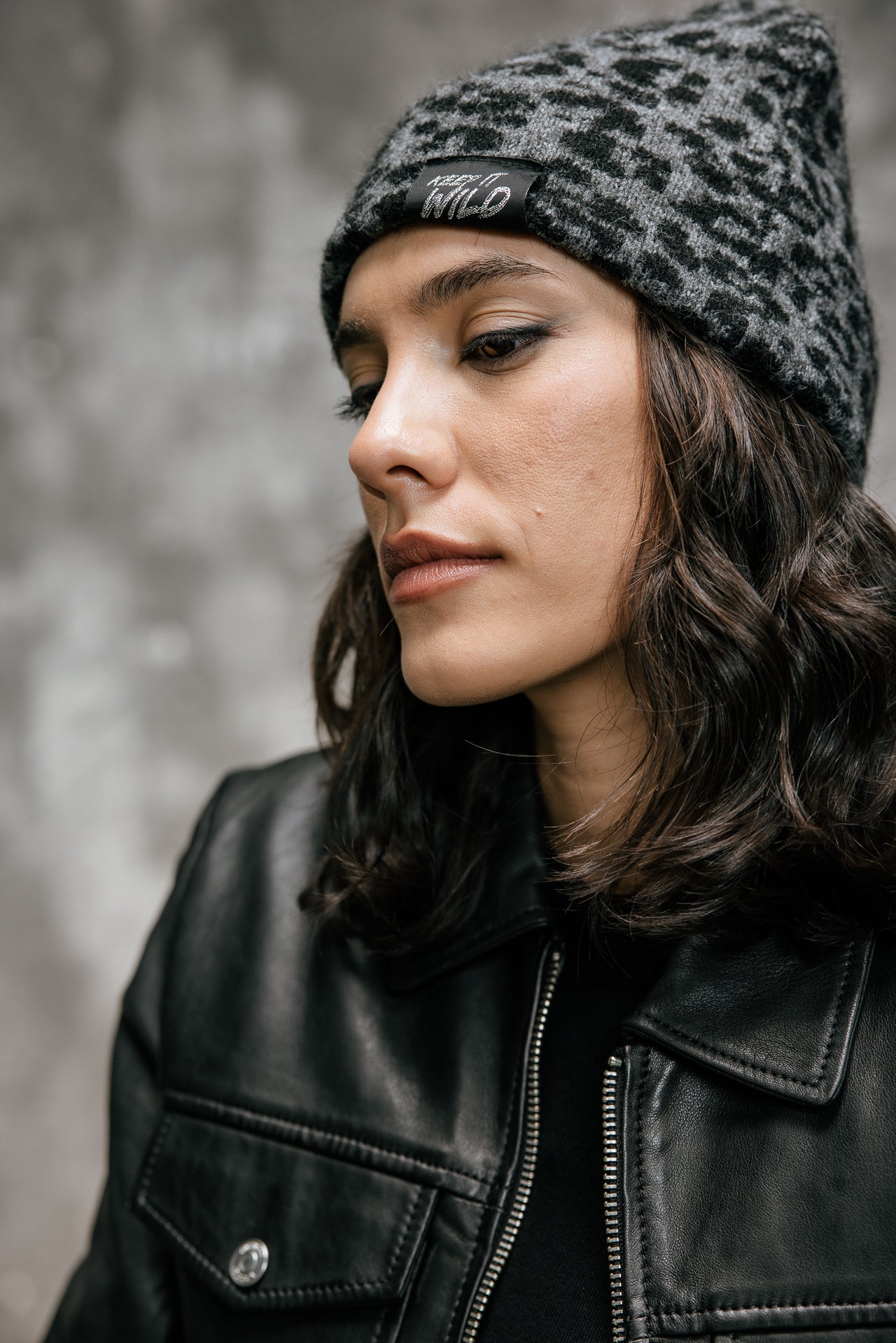 

Bonnet imprimé léopard Femme Wallice Roar grey black | Freeman T. Porter