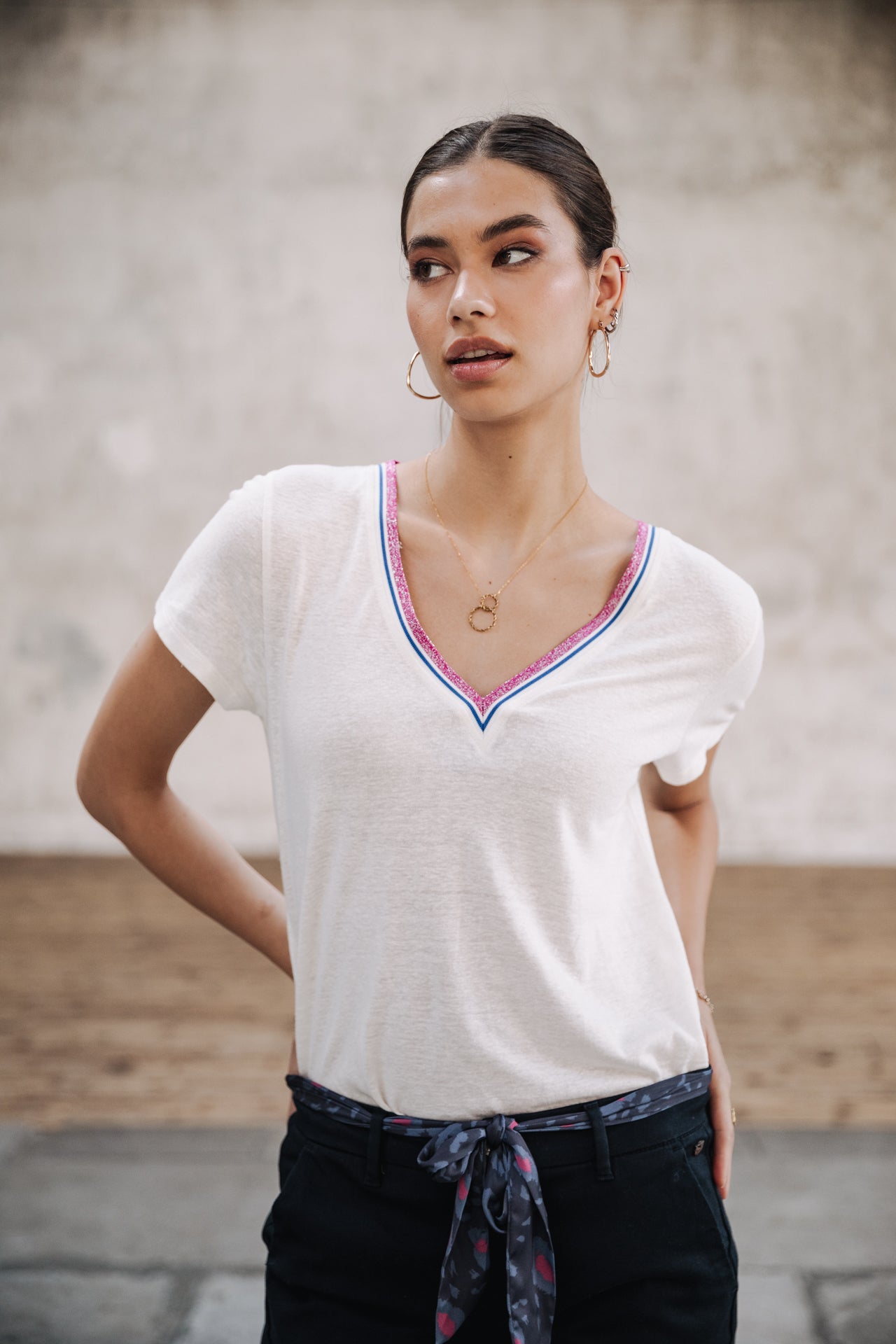 
              

T-shirt col V Femme Tonia Linen white | Freeman T. Porter
            