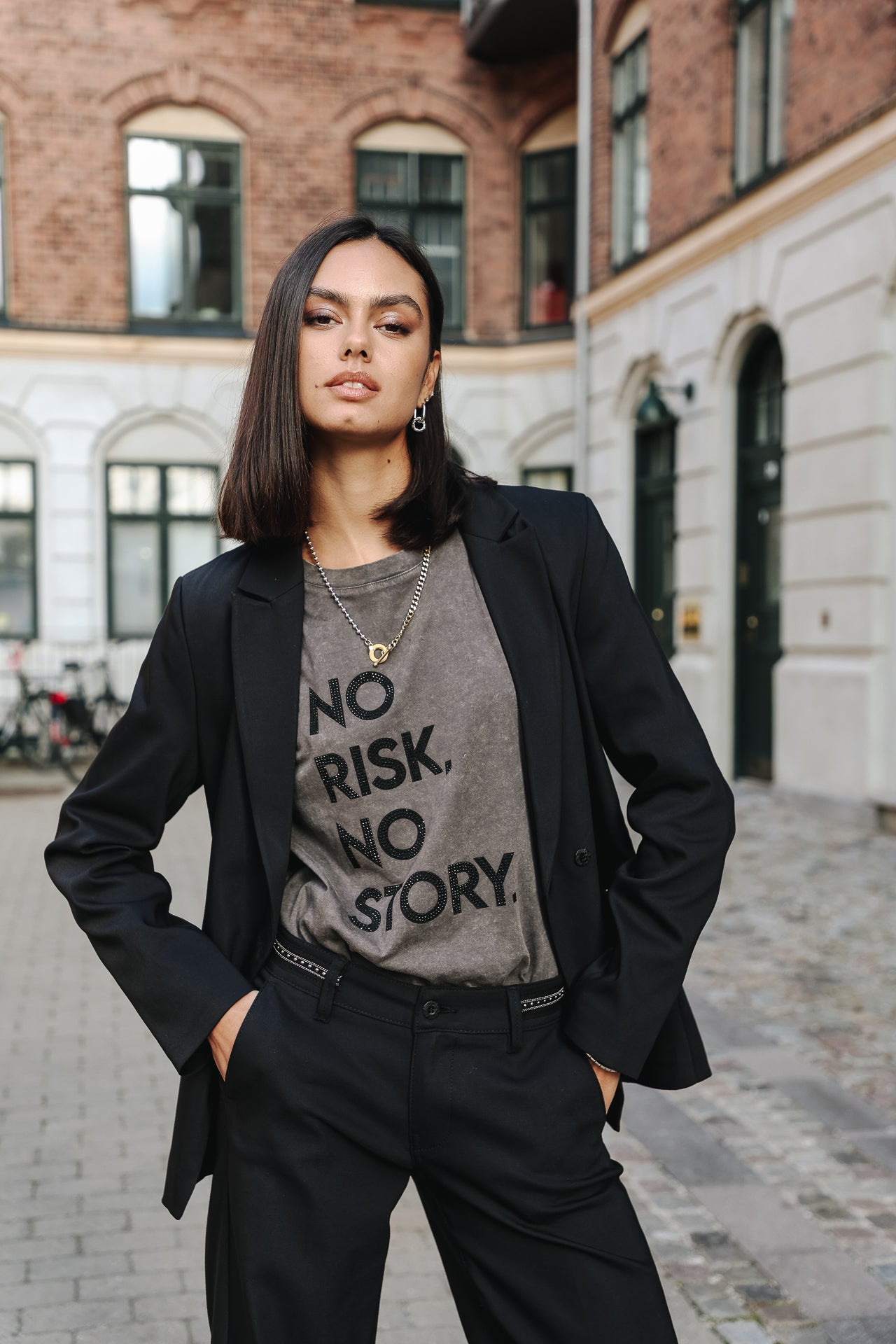 

T-Shirt manches courtes Frau Suria Message thunderstorm | Freeman T. Porter