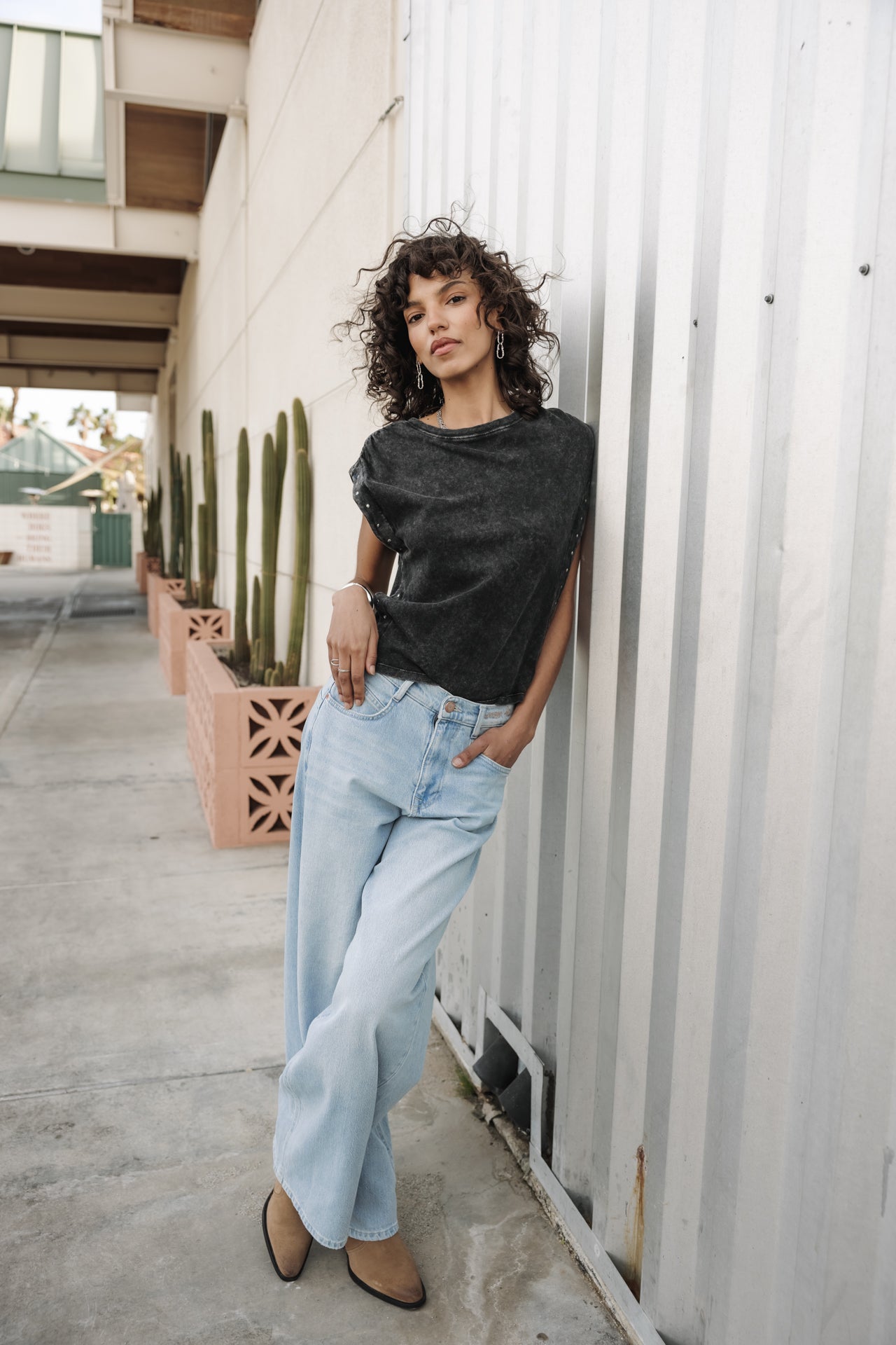 

Camiseta con tachuelas Mujer Trenny Studs old black | Freeman T. Porter