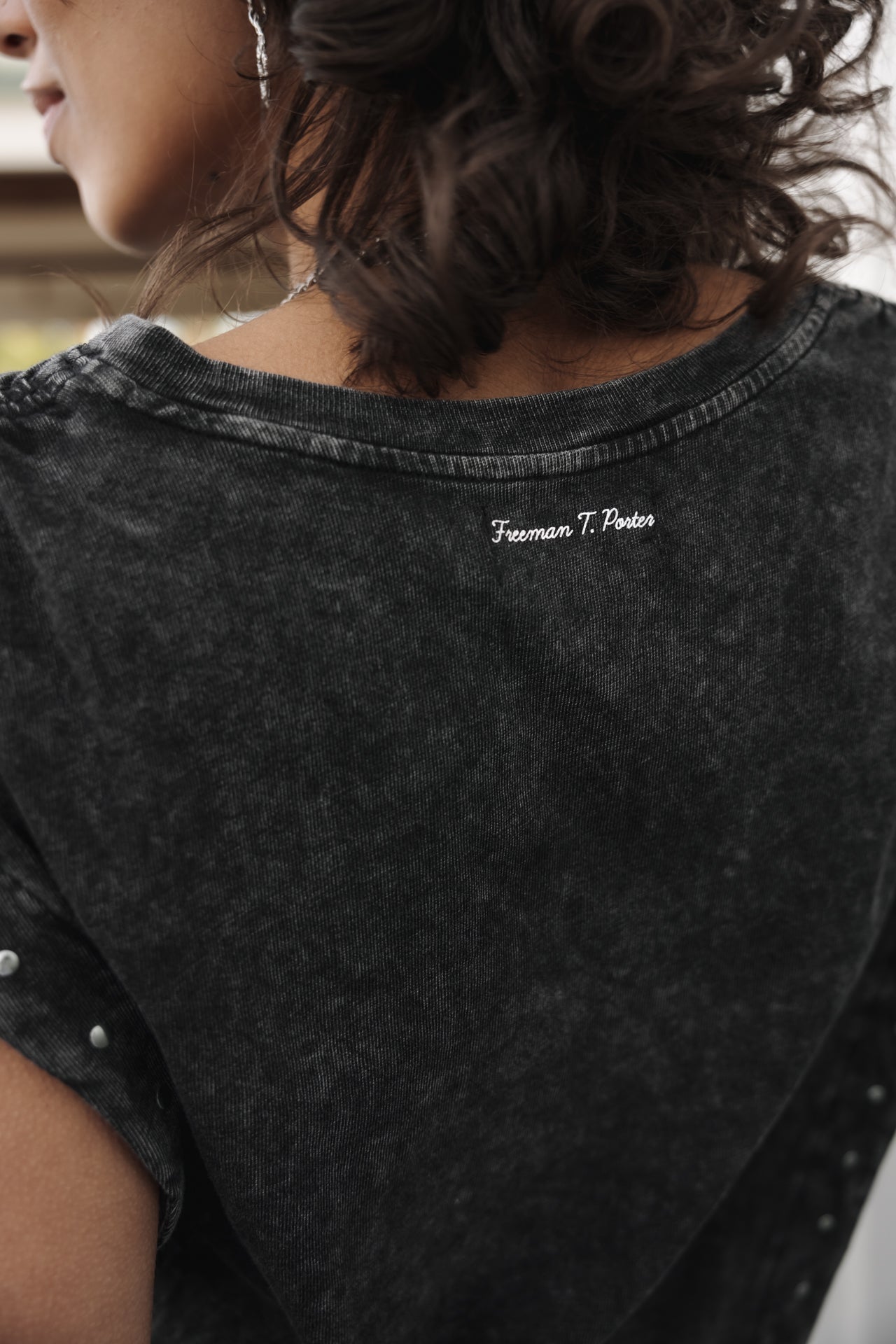 

Camiseta con tachuelas Mujer Trenny Studs old black | Freeman T. Porter