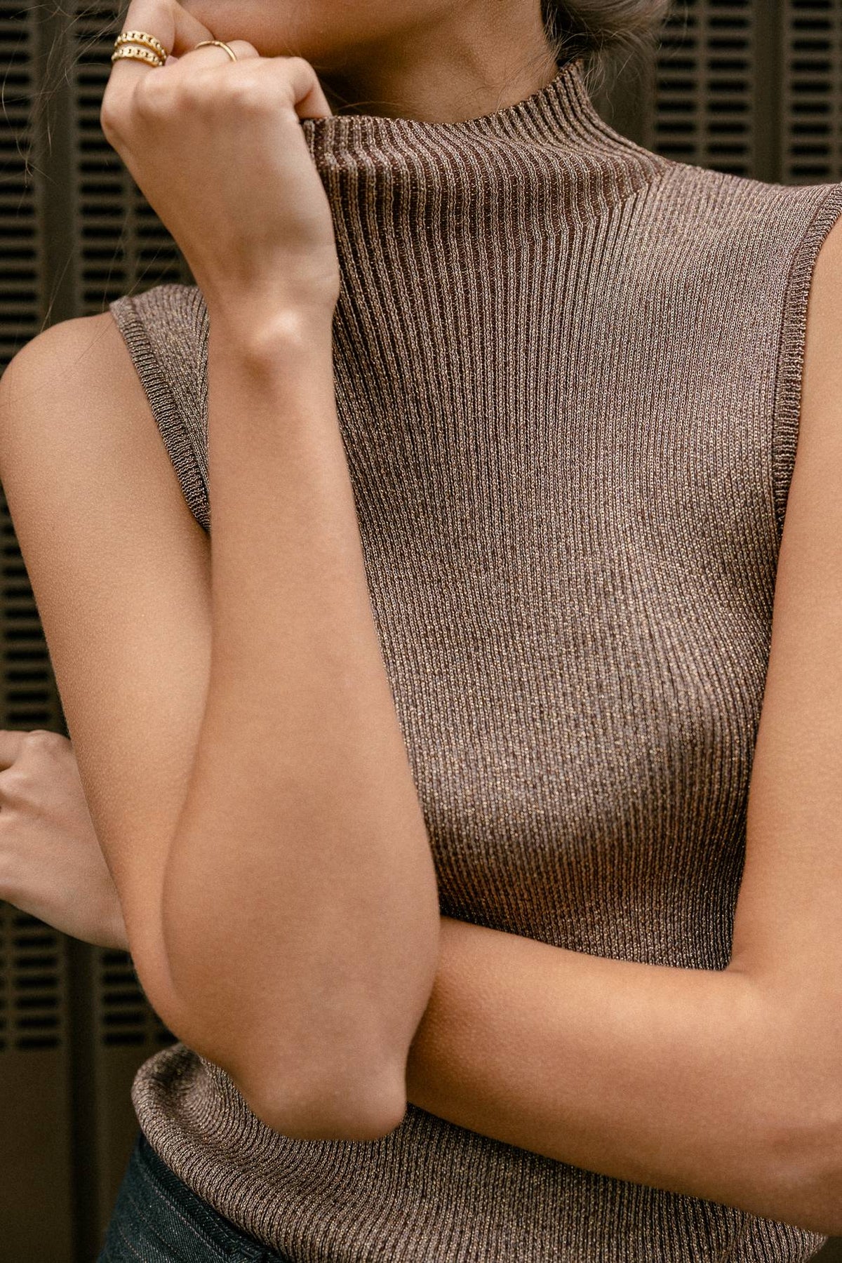 
              

Schimmernder Slim Fit Pullover Damen Toria Lurex bronze brown | Freeman T. Porter
            