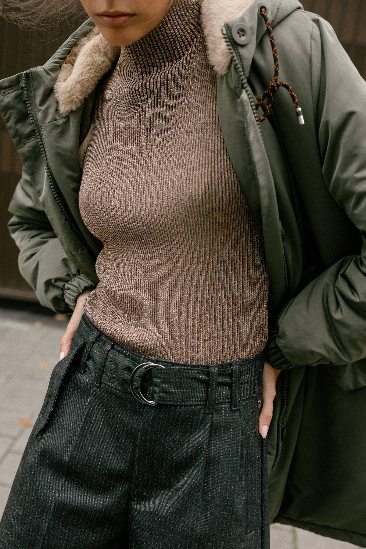 

Schimmernder Slim Fit Pullover Damen Toria Lurex bronze brown | Freeman T. Porter