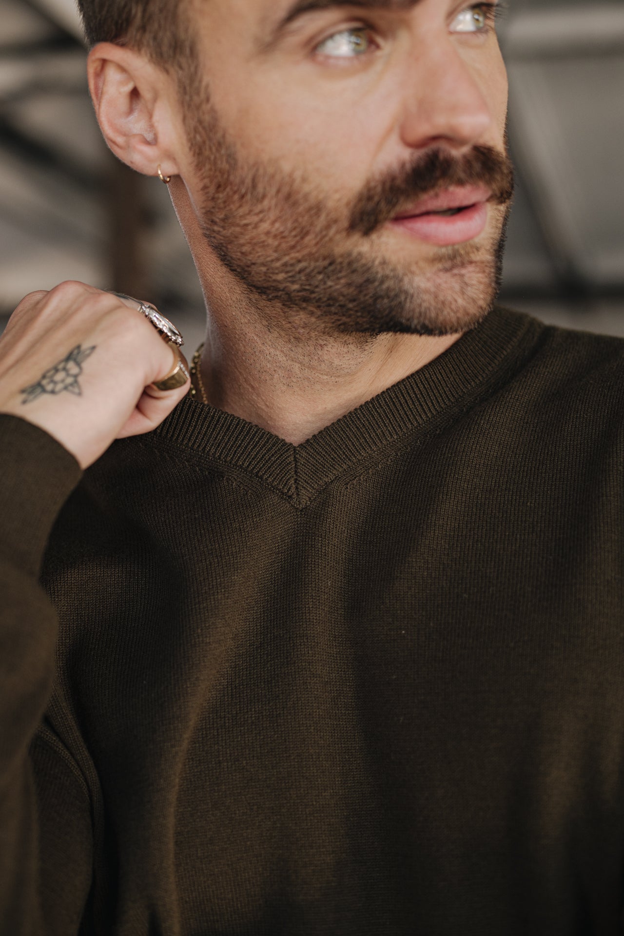 

V-neck sweater Men Edgar Conwy olive night | Freeman T. Porter