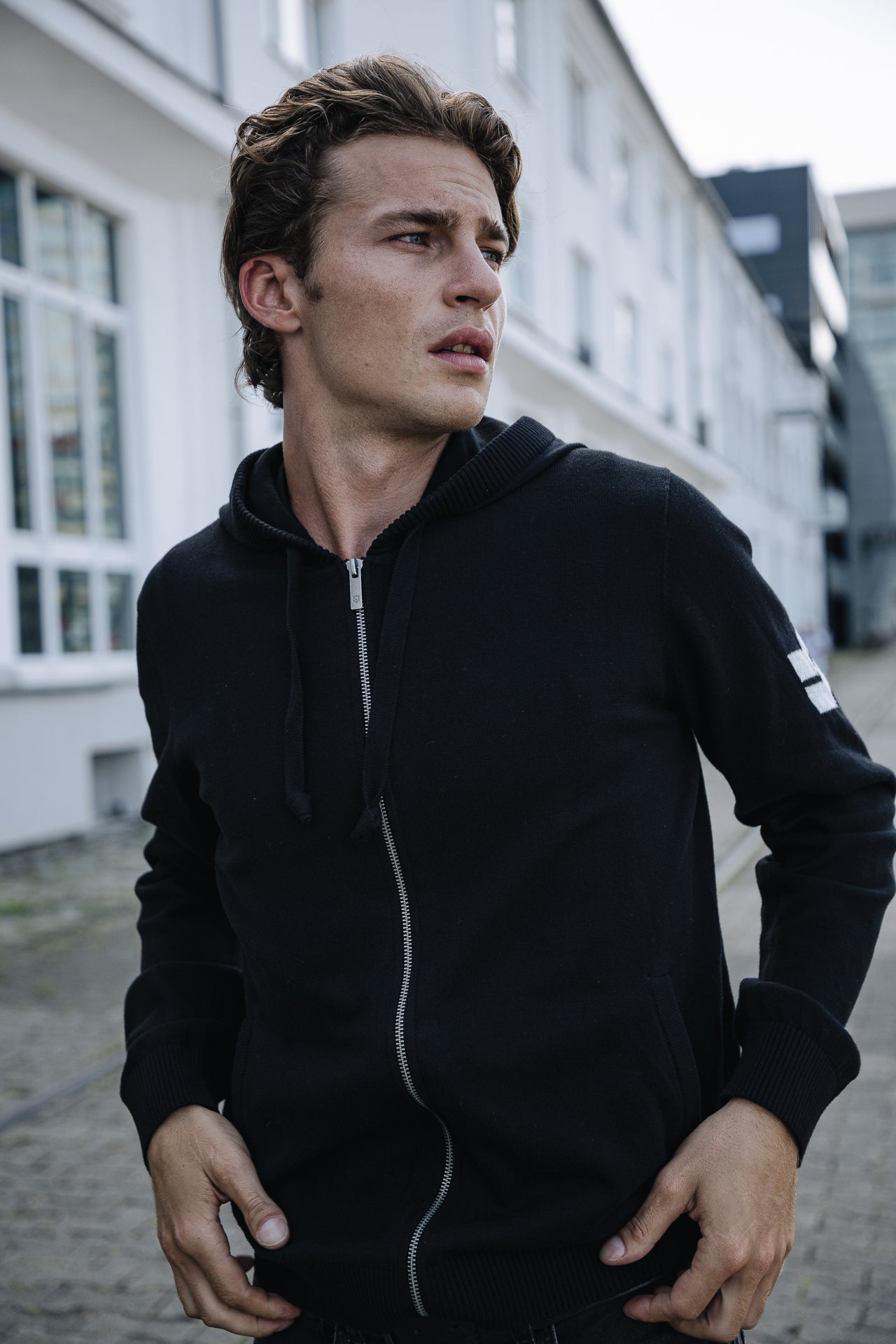   
            

Zip-up hooded cardigan Men Lyam Conwy black | Freeman T. Porter
          