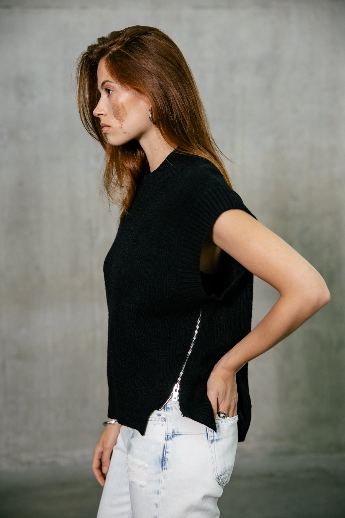 
              

Pull sans manche zippé Femme Phancy black | Freeman T. Porter
            