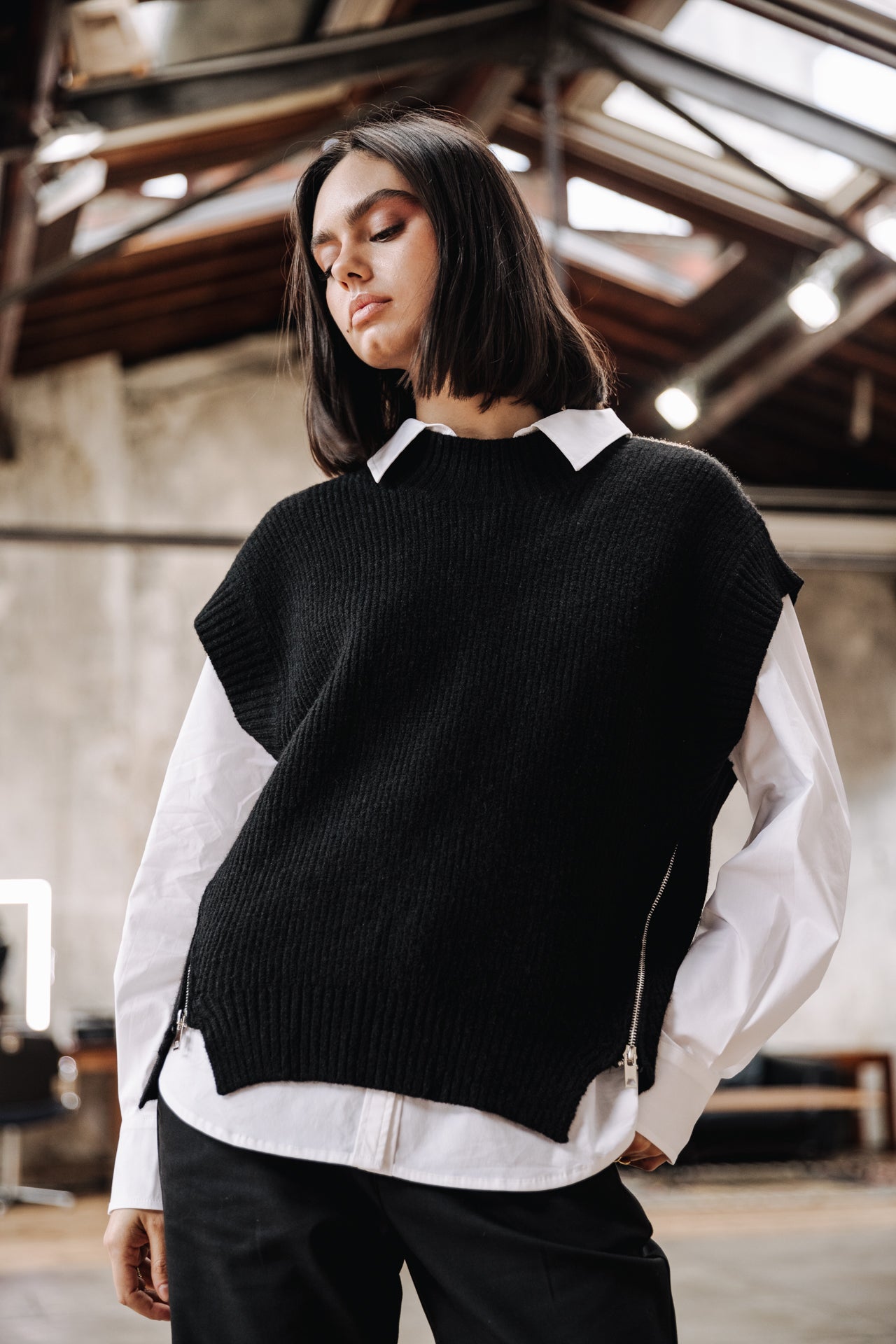 
              

Sleeveless zip-up sweater Women Phancy black | Freeman T. Porter
            