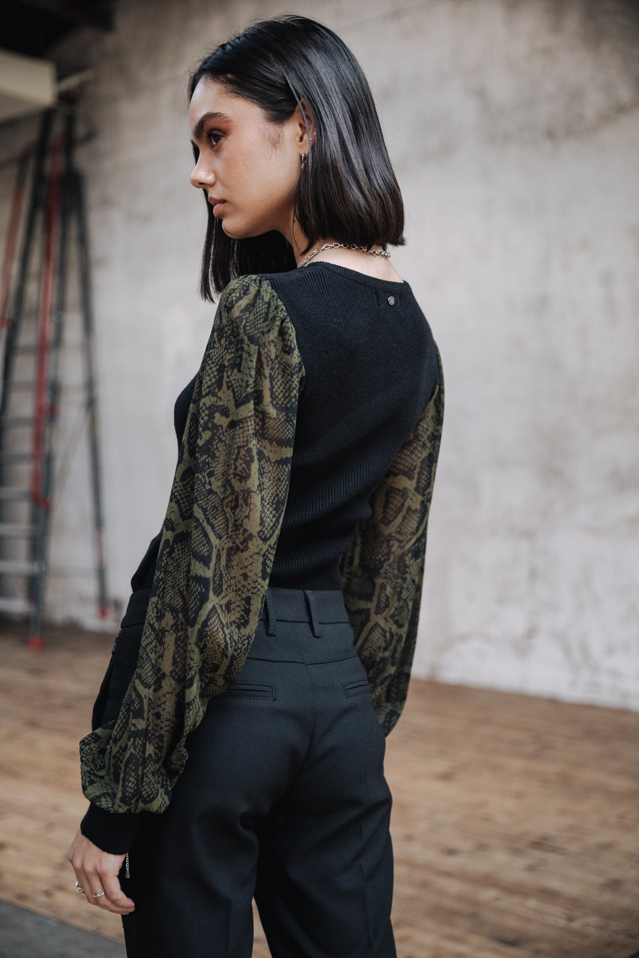 

Pull col V Femme Praelle Pythonia garden green | Freeman T. Porter