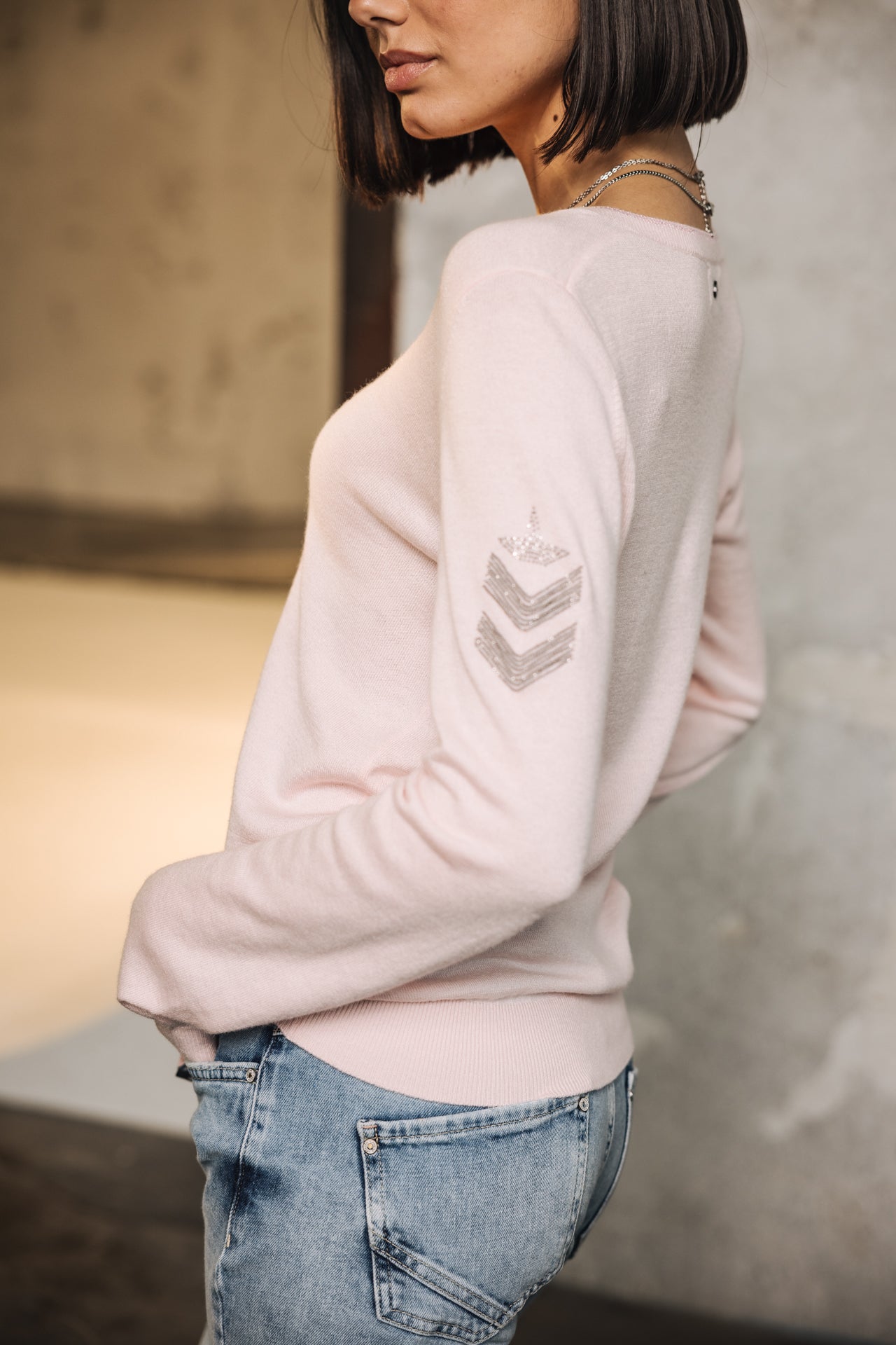 

Fitted V-neck sweater Woman Preem light pink | Freeman T. Porter