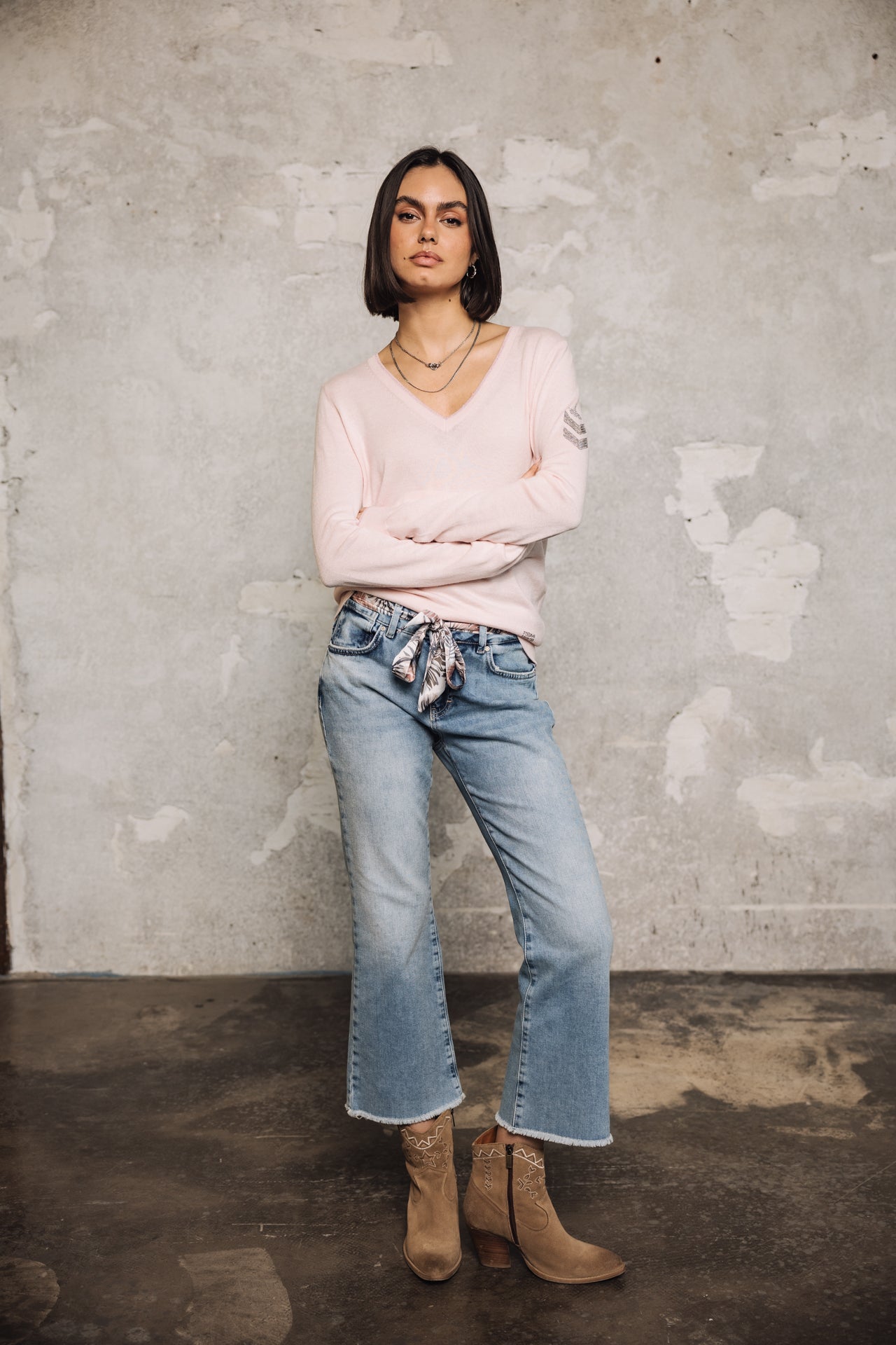 

Fitted V-neck sweater Woman Preem light pink | Freeman T. Porter