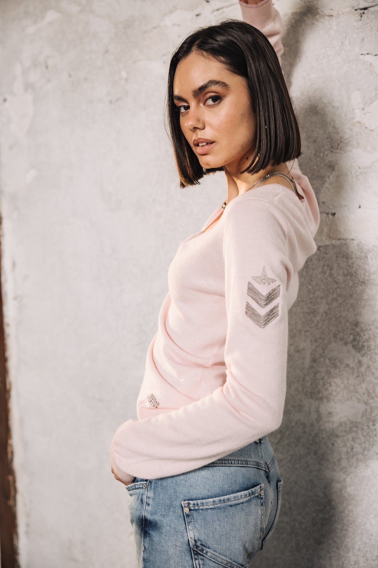 

Fitted V-neck sweater Woman Preem light pink | Freeman T. Porter