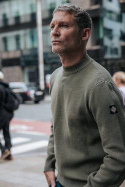 

Pull col montant Homme Baton Varsity khaki | Freeman T. Porter
