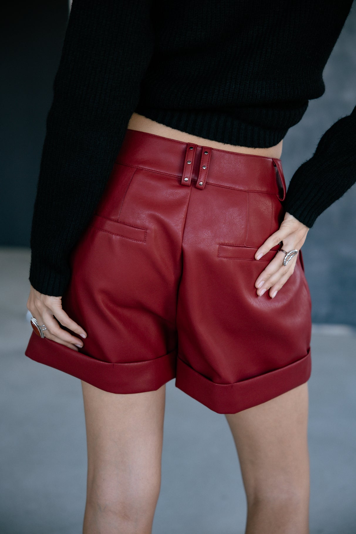 

Short court effet cuir Woman Shawl Biker winery | Freeman T. Porter