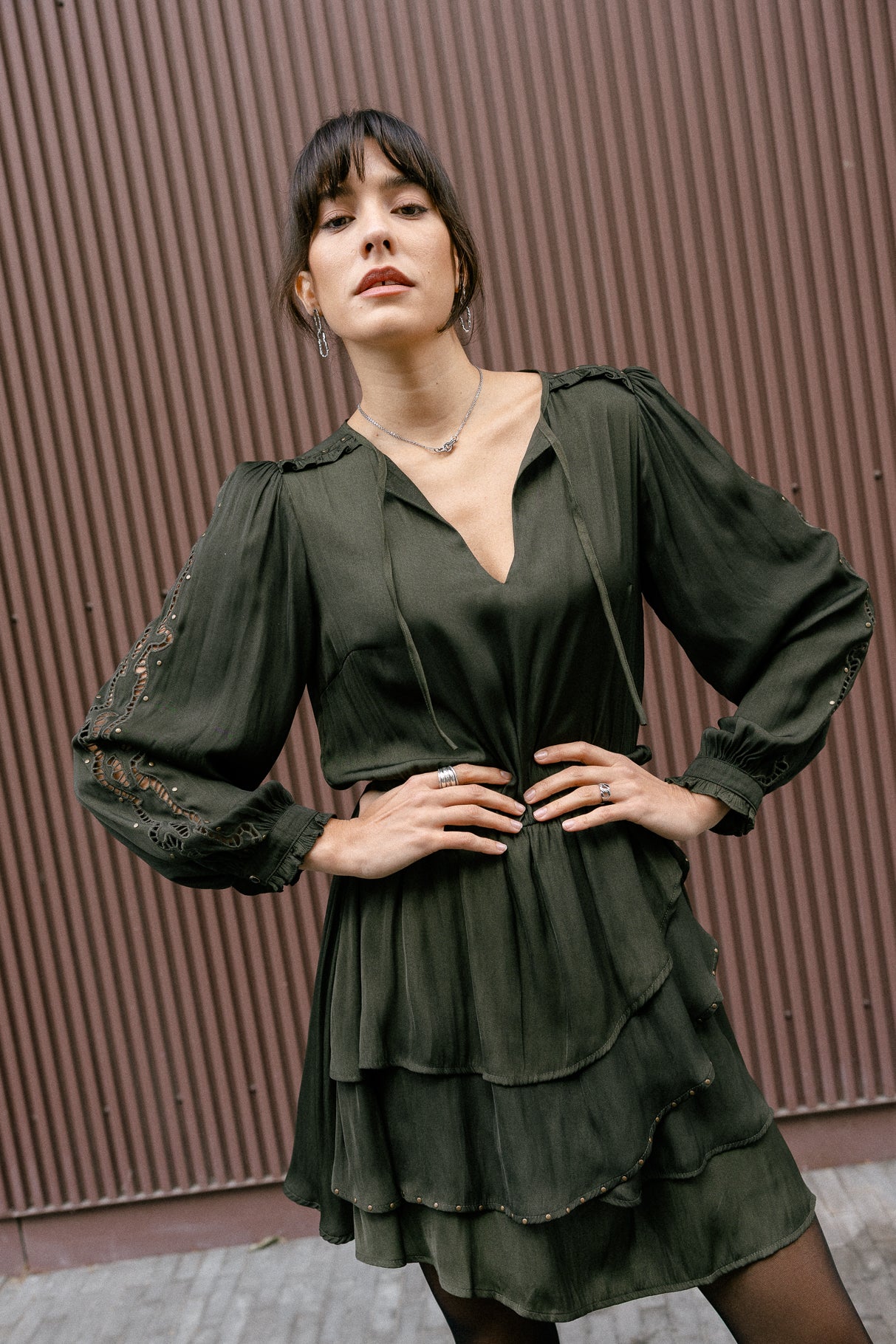   
            

Robe satinée avec broderie et studs Femme Roenie Lace forest night | Freeman T. Porter
          