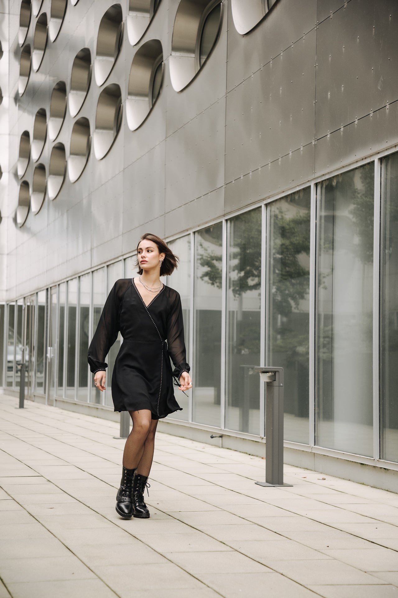 

Robe effet cache-cœur Mujer Rocklane Plain black | Freeman T. Porter