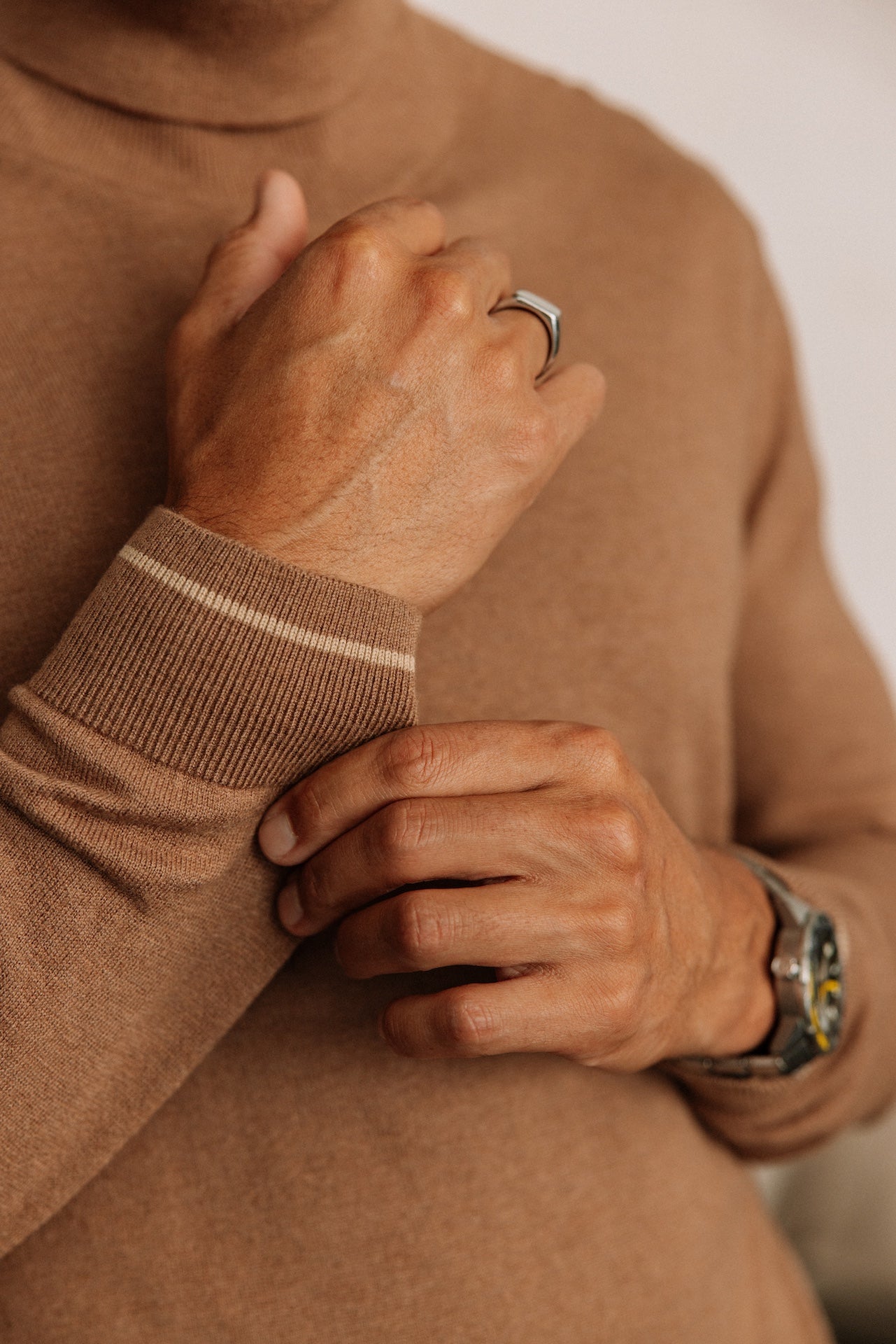 
              

Pull col roulé Hombres Romeo Nacka taupe | Freeman T. Porter
            