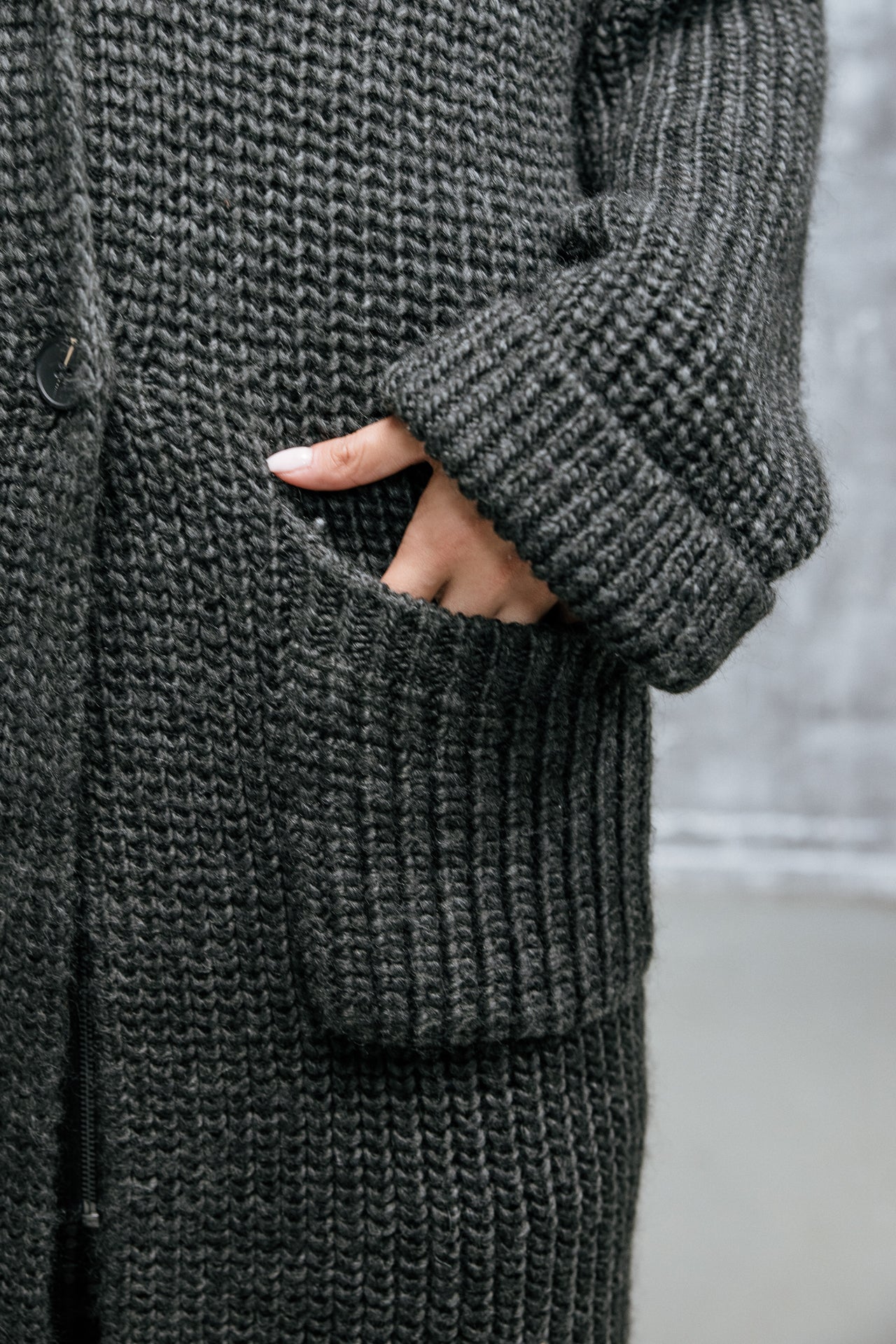 

Lange Strickjacke Damen Cordie dark grey melange | Freeman T. Porter