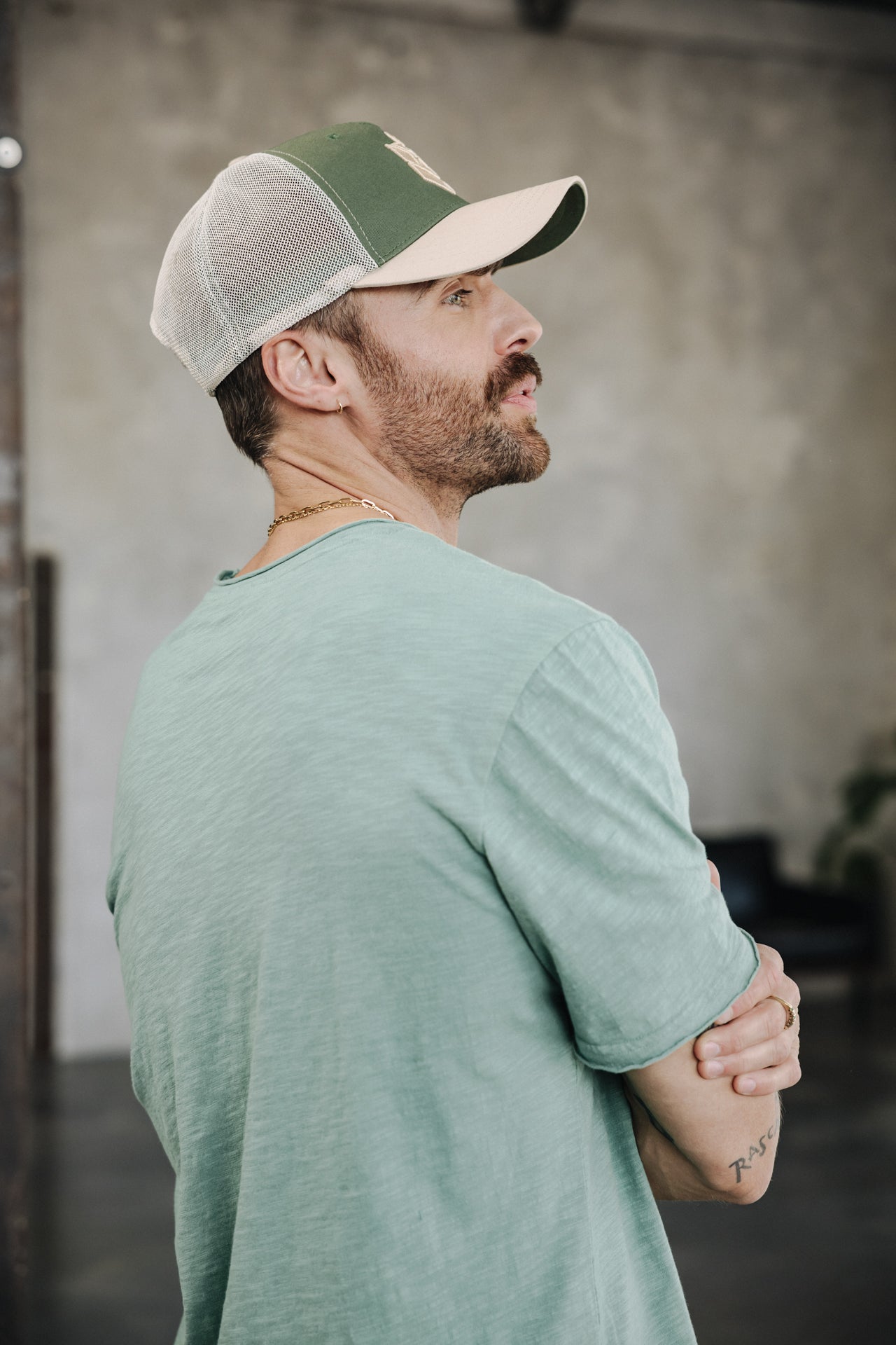 

Camiseta bordada Hombres Chuck Kansas feldspar | Freeman T. Porter