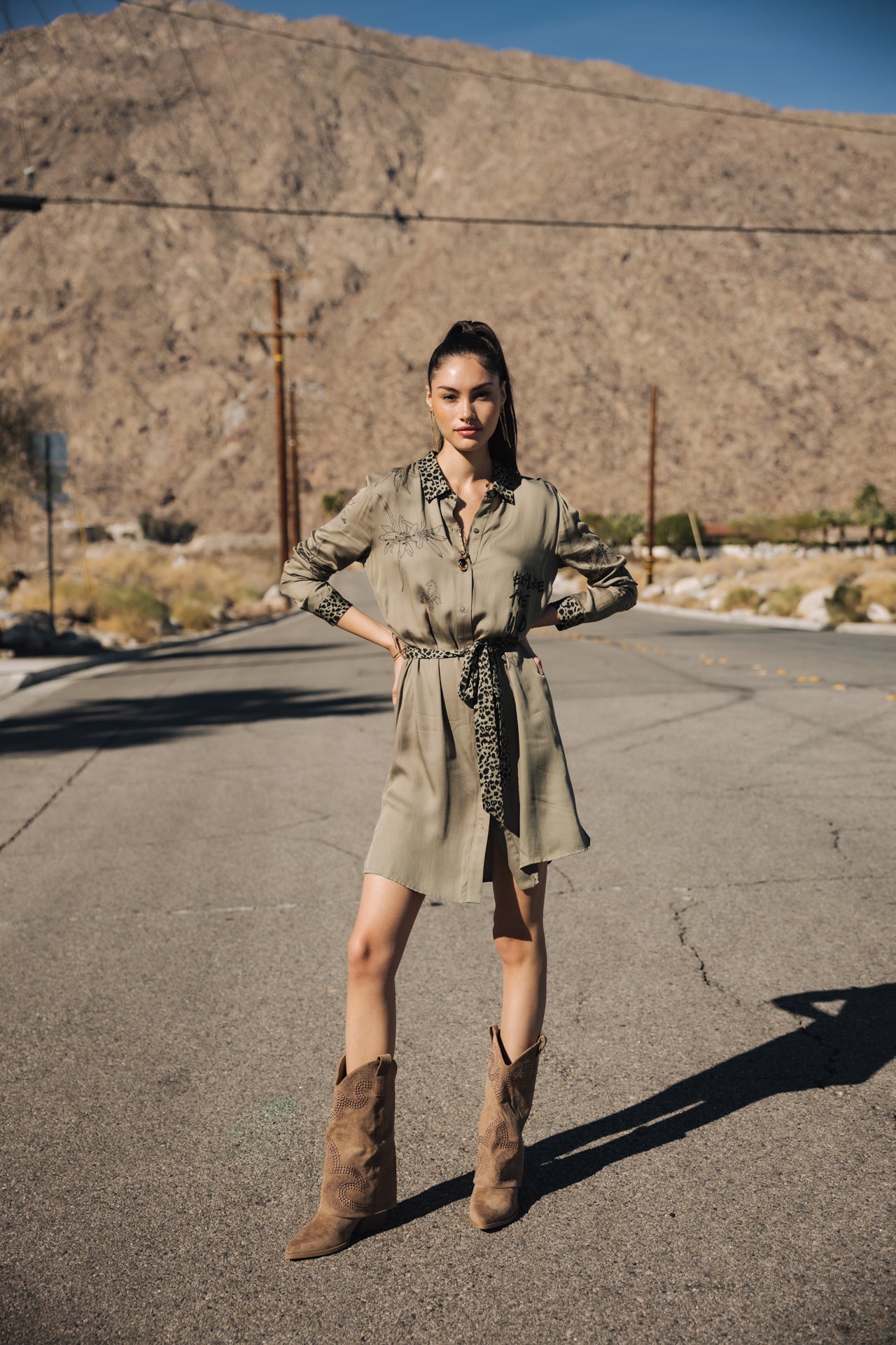 

Shirt dress leo details Woman Ravissa Sahara Trip deep lichen green | Freeman T. Porter